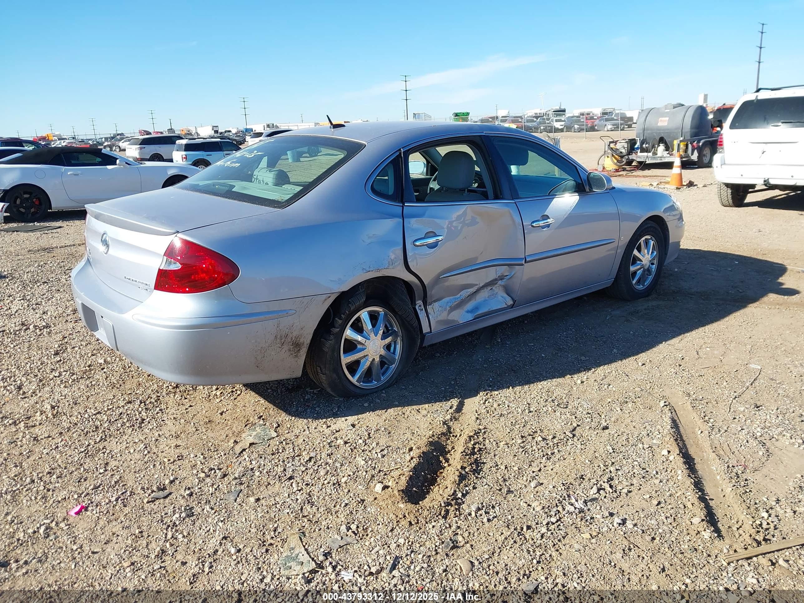 BUICK LACROSSE image 4