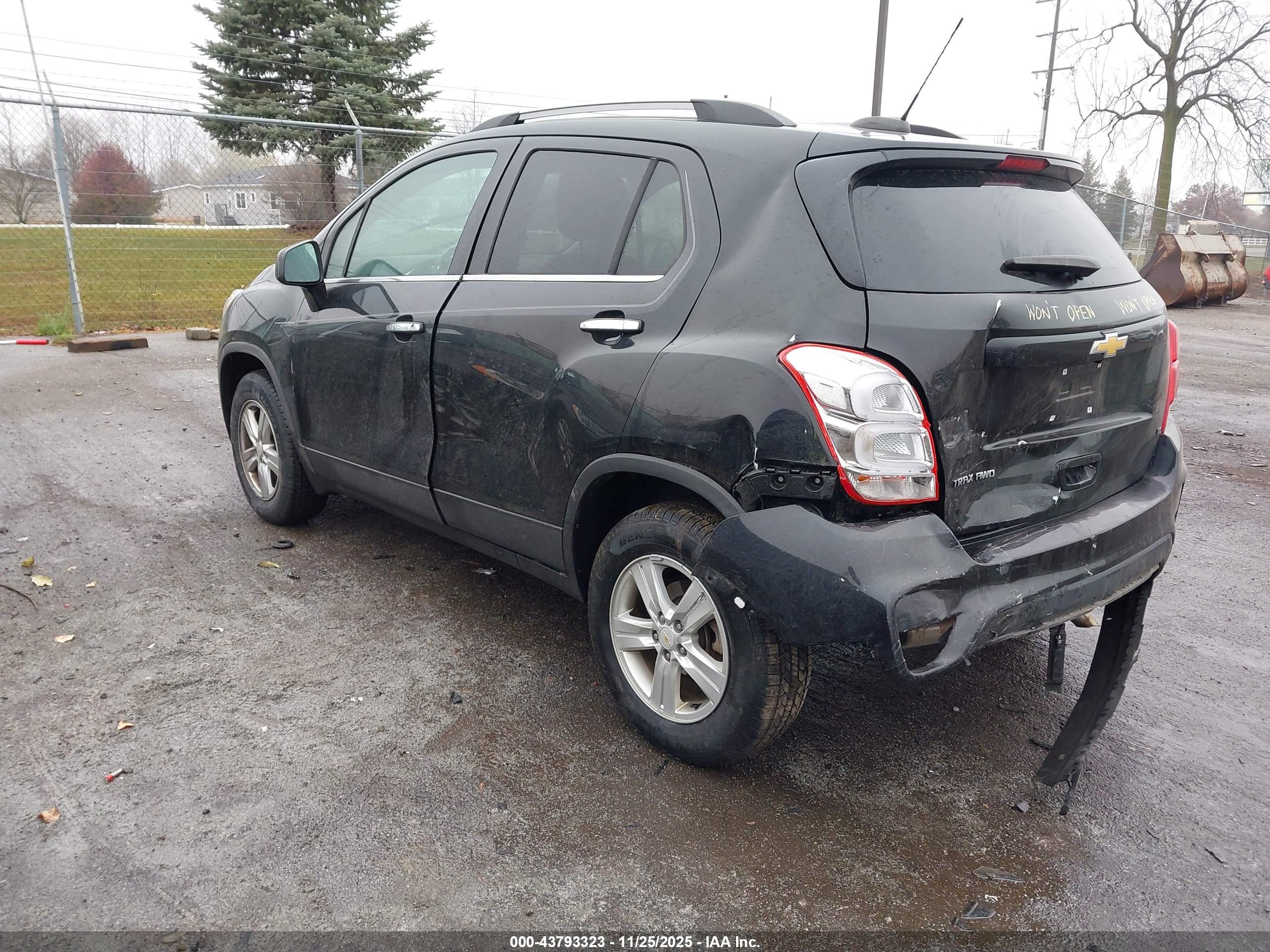 CHEVROLET TRAX image 3