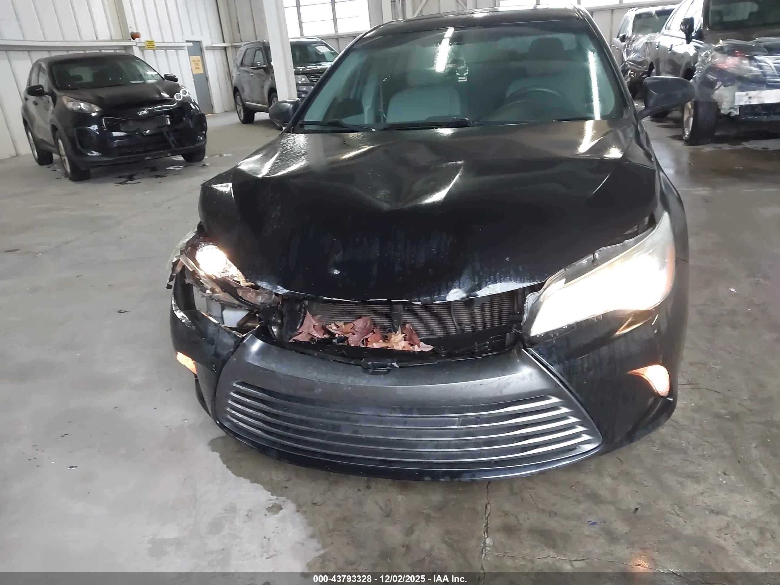 TOYOTA CAMRY image 6