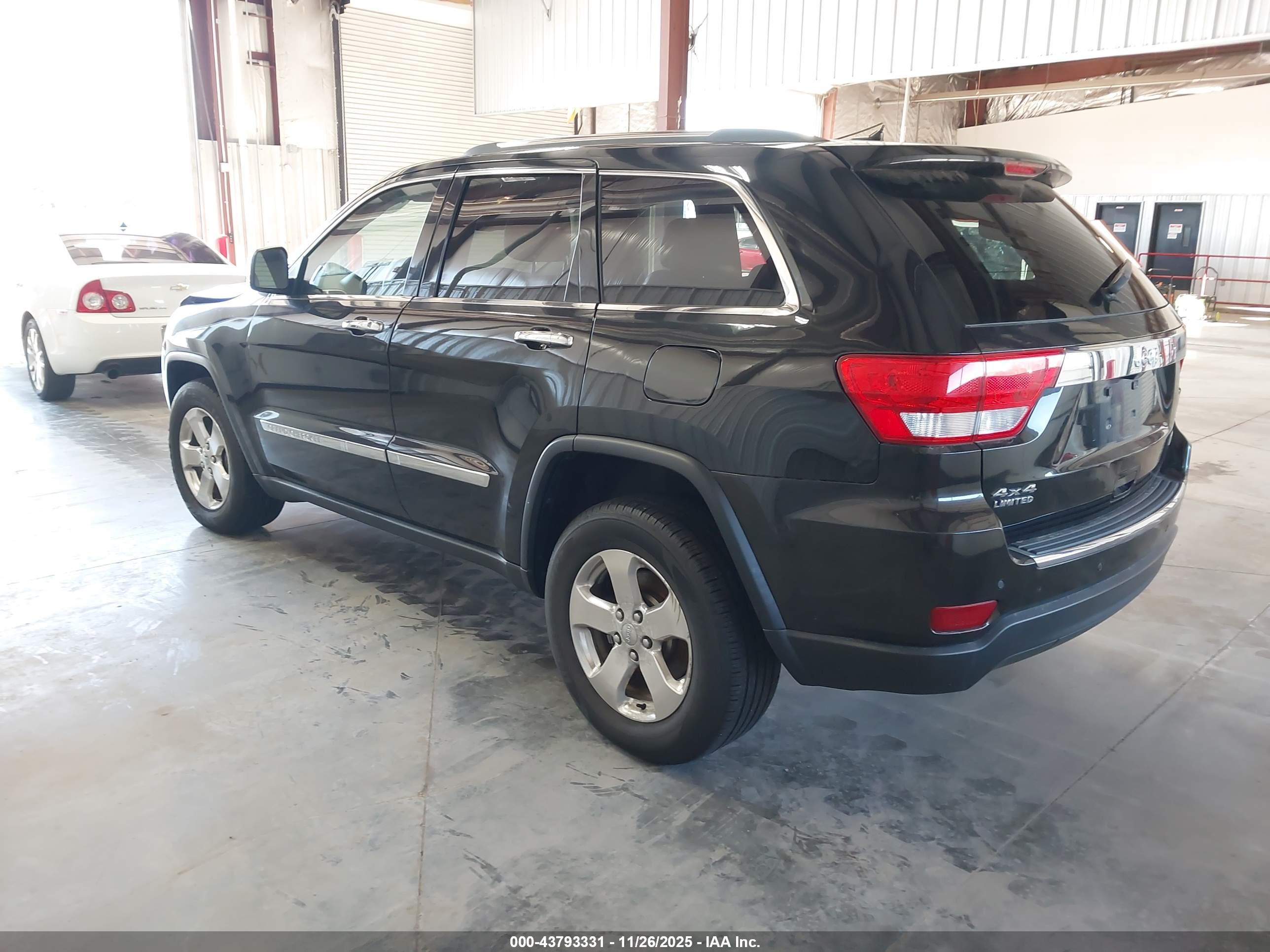 JEEP GRAND image 3
