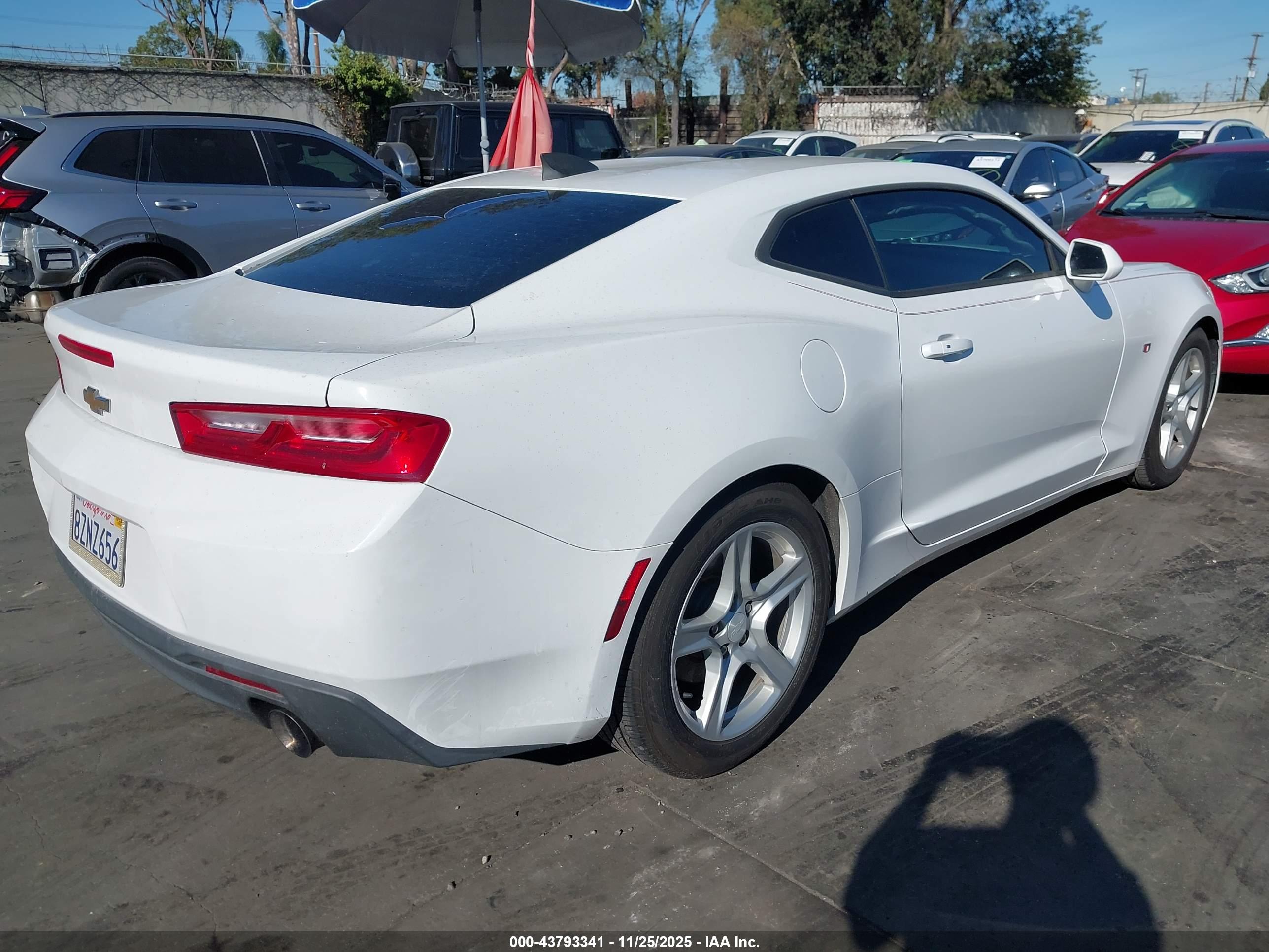CHEVROLET CAMARO image 4