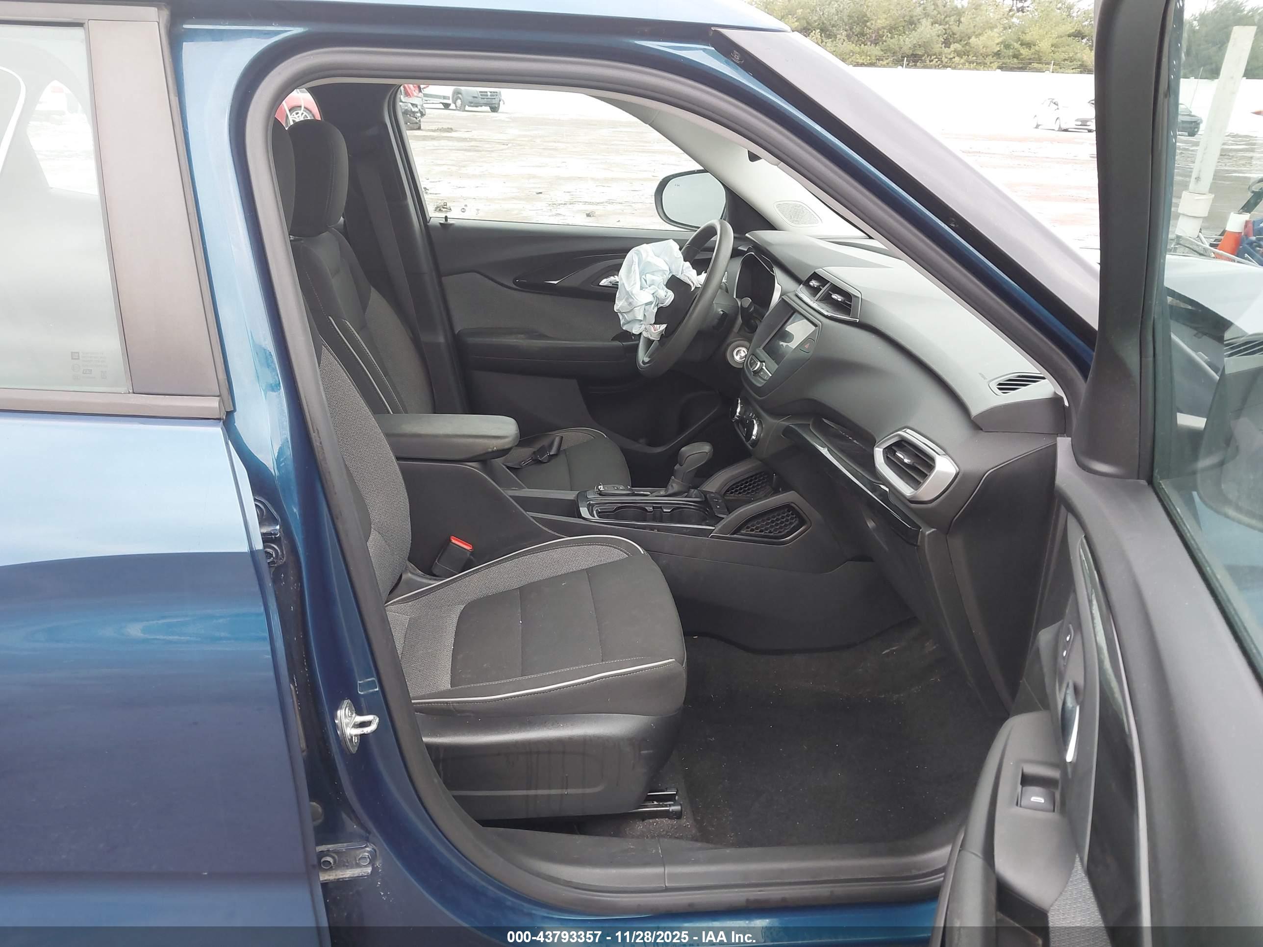 CHEVROLET TRAILBLAZER image 5