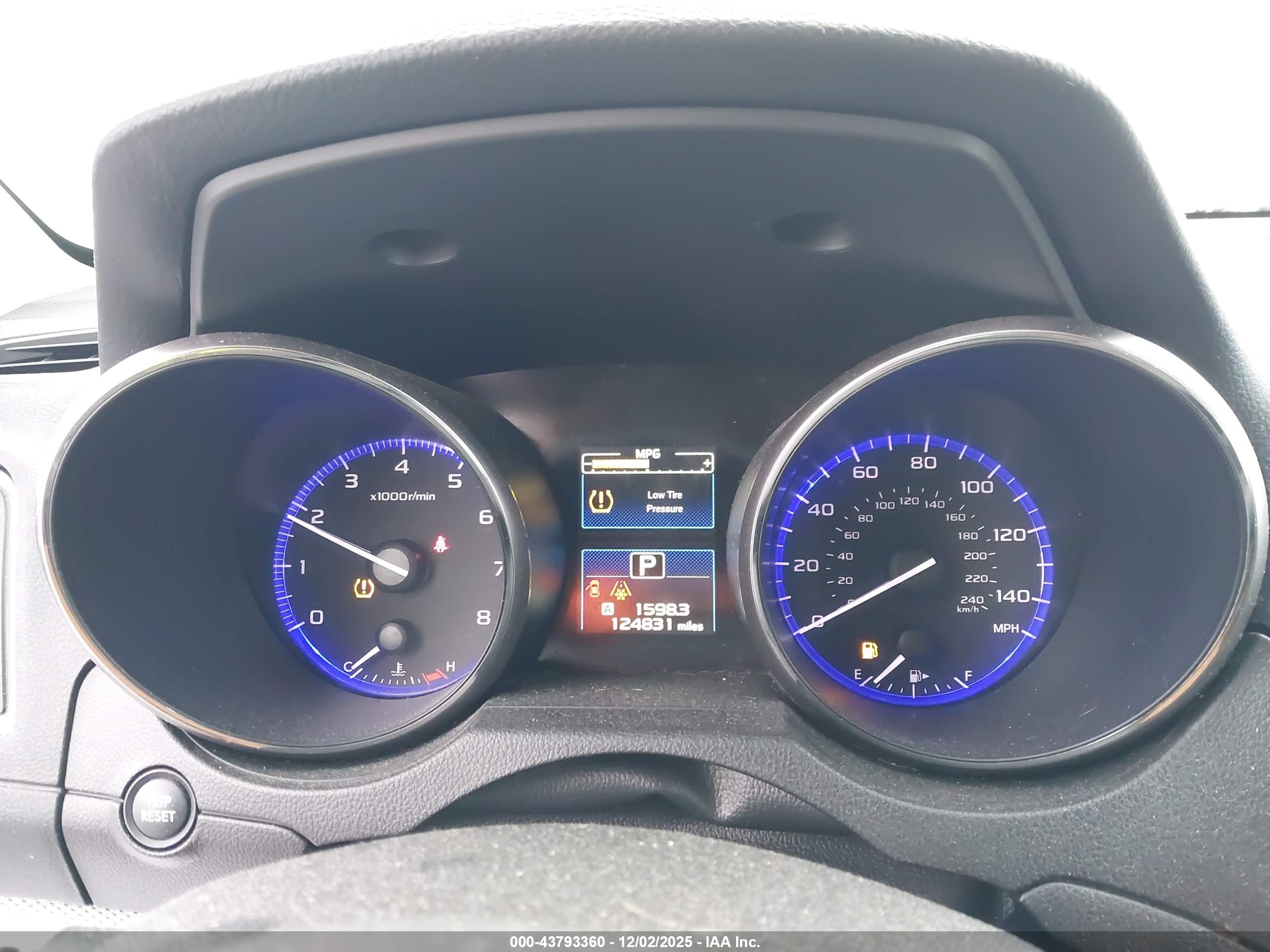 SUBARU OUTBACK image 7