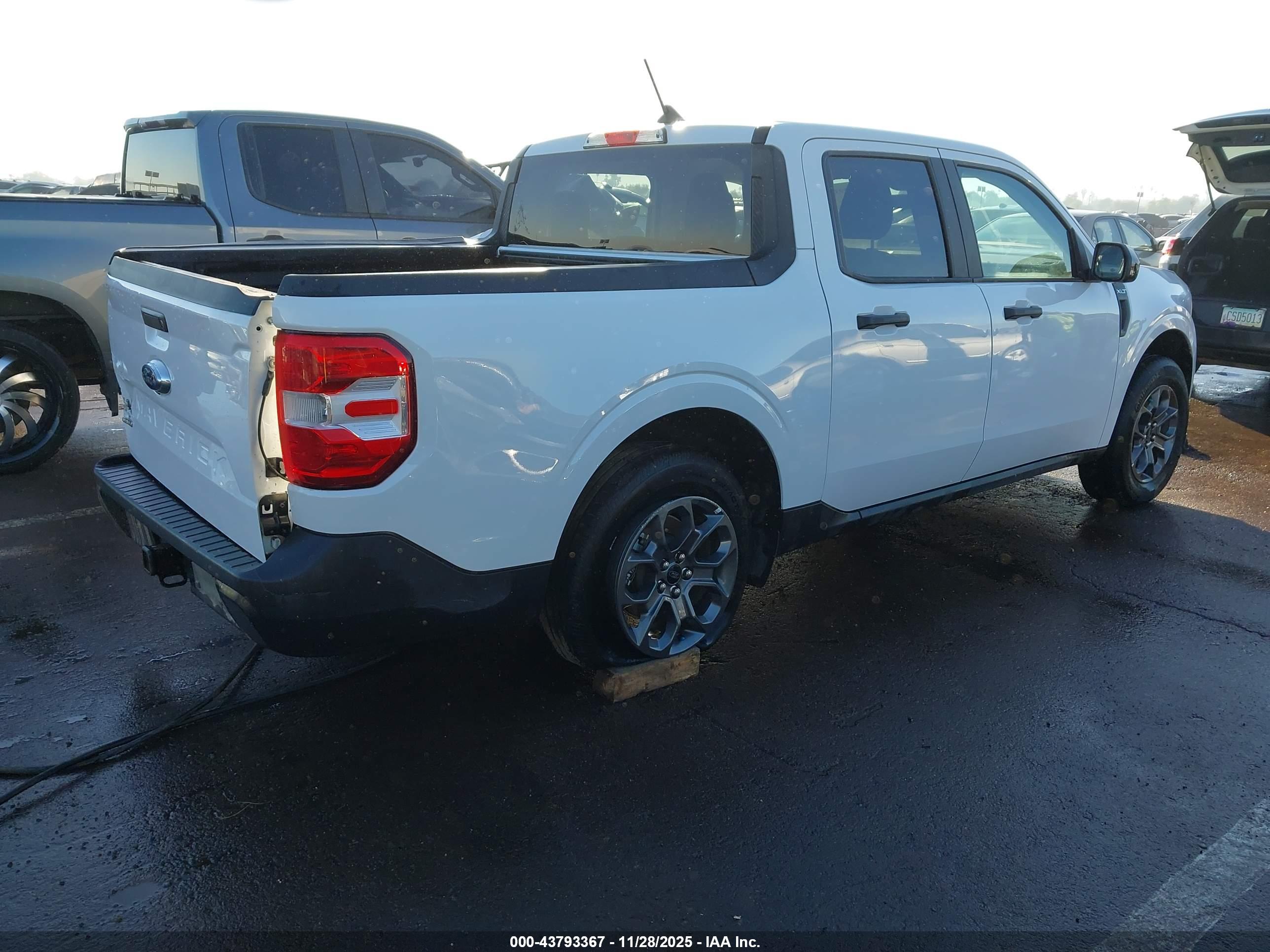FORD MAVERICK image 4