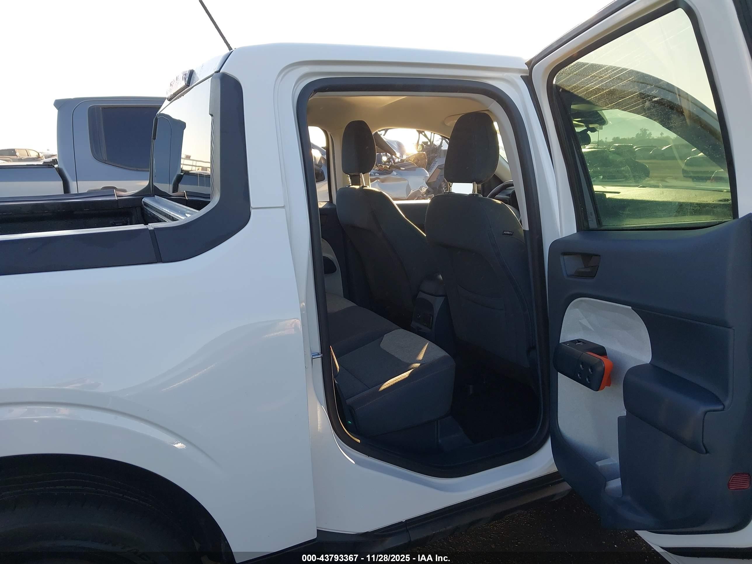 FORD MAVERICK image 8