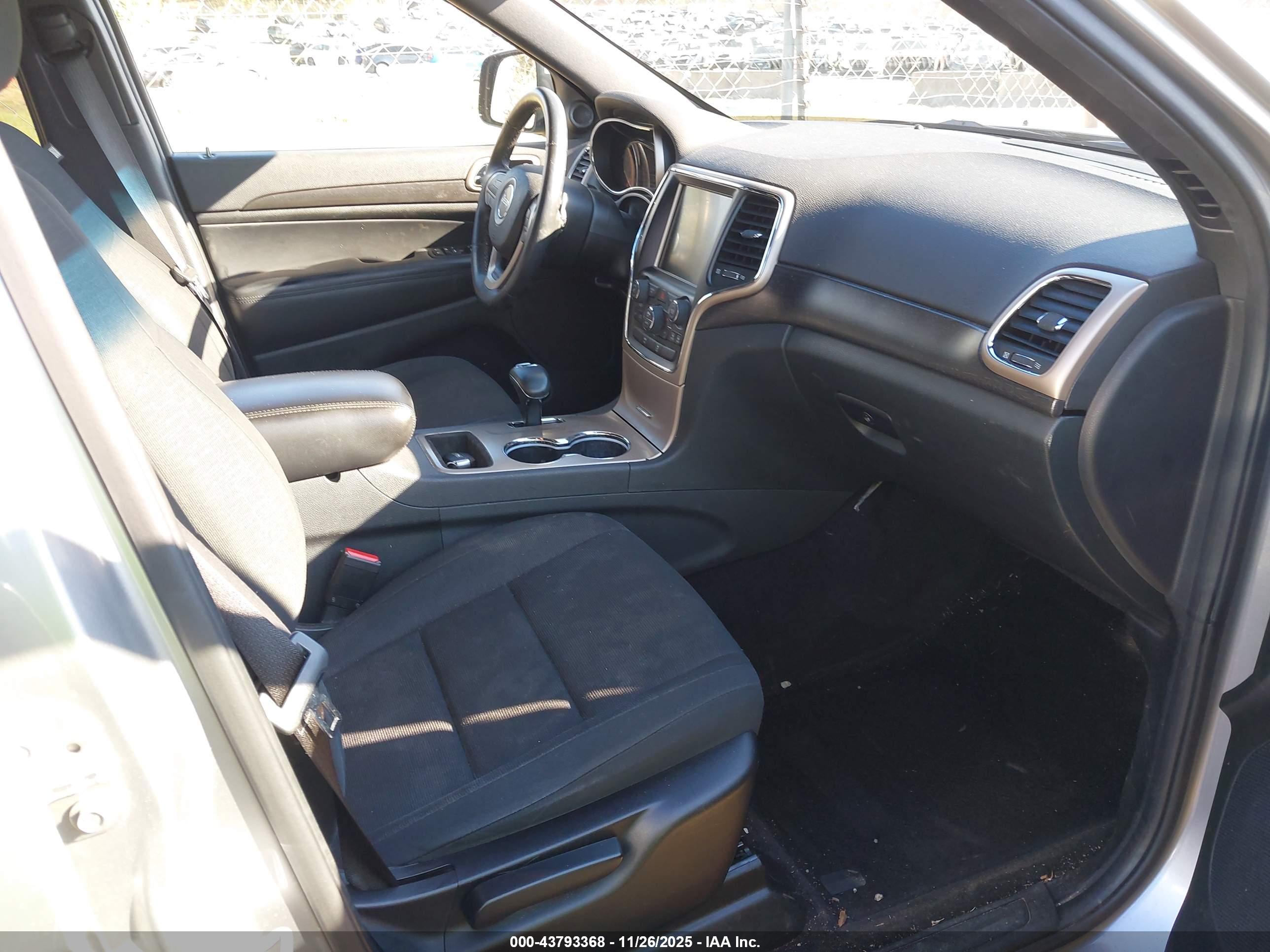 JEEP GRAND image 5