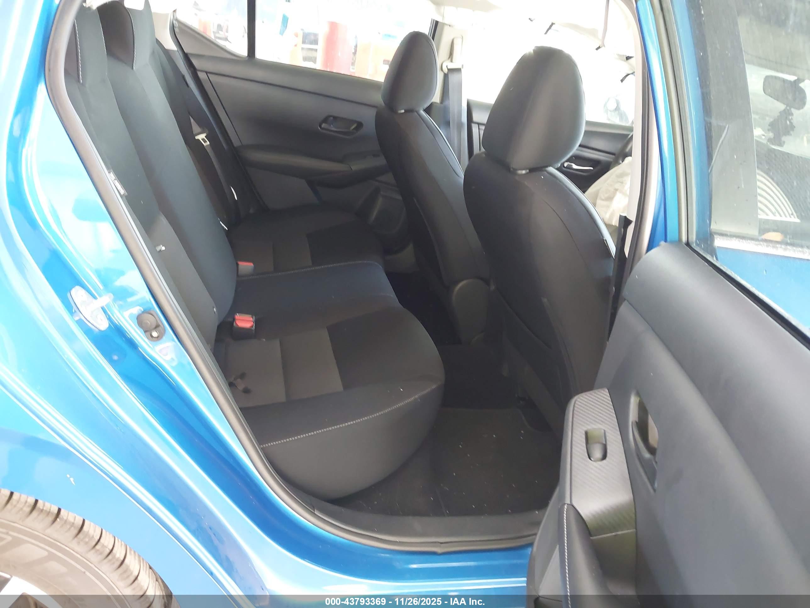 NISSAN SENTRA image 8