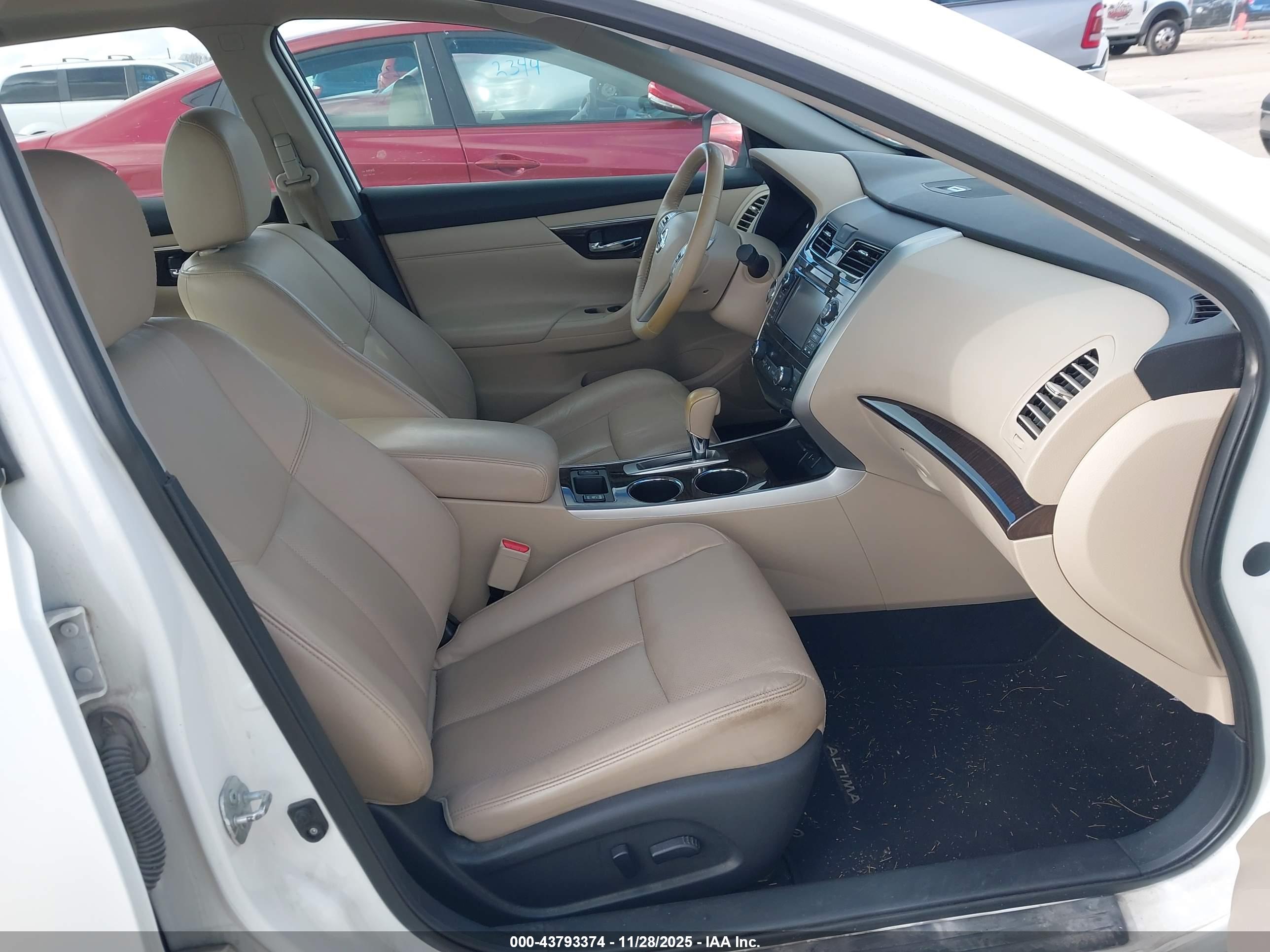 NISSAN ALTIMA image 5