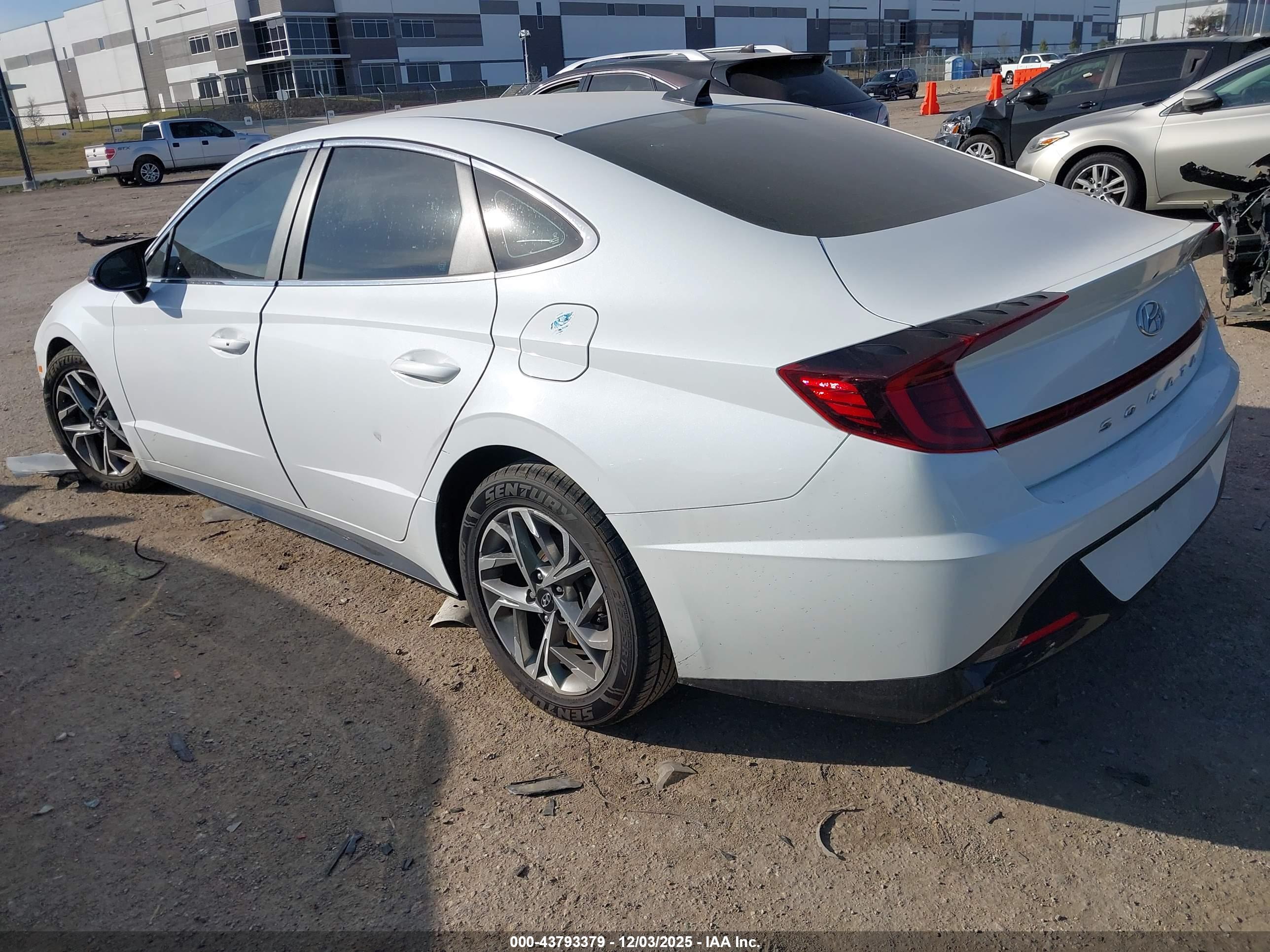 HYUNDAI SONATA image 3
