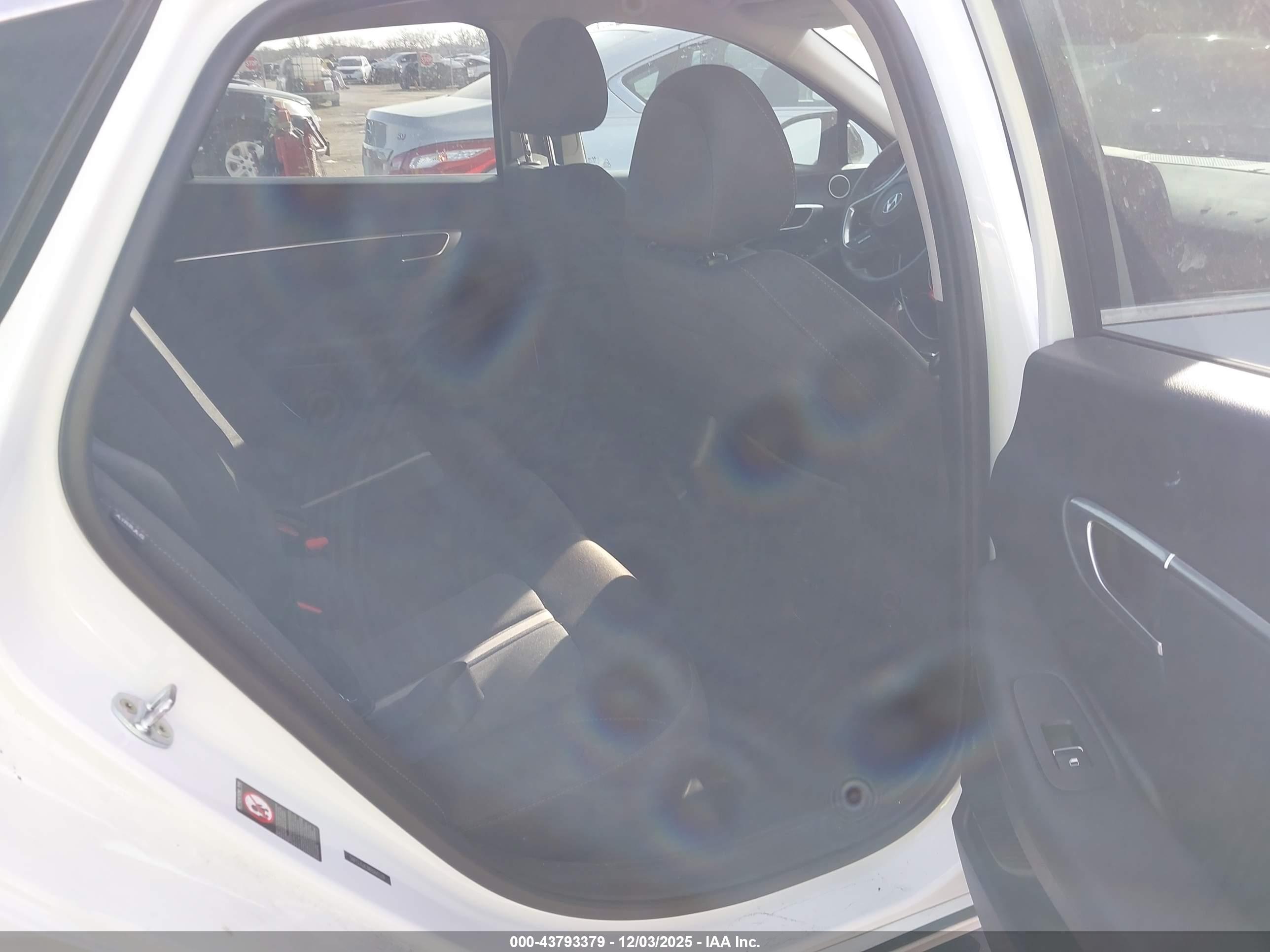 HYUNDAI SONATA image 8