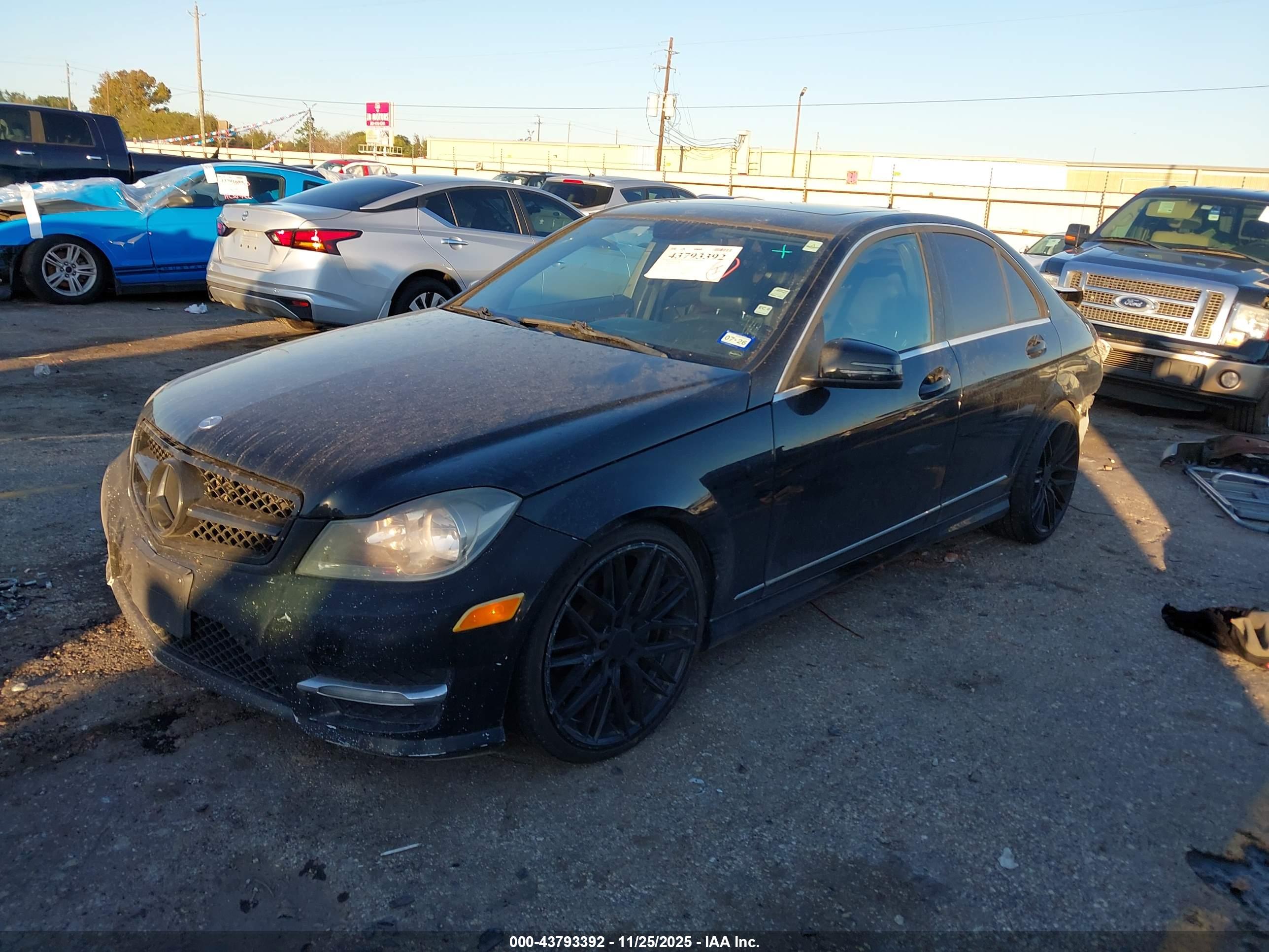MERCEDES-BENZ C image 2