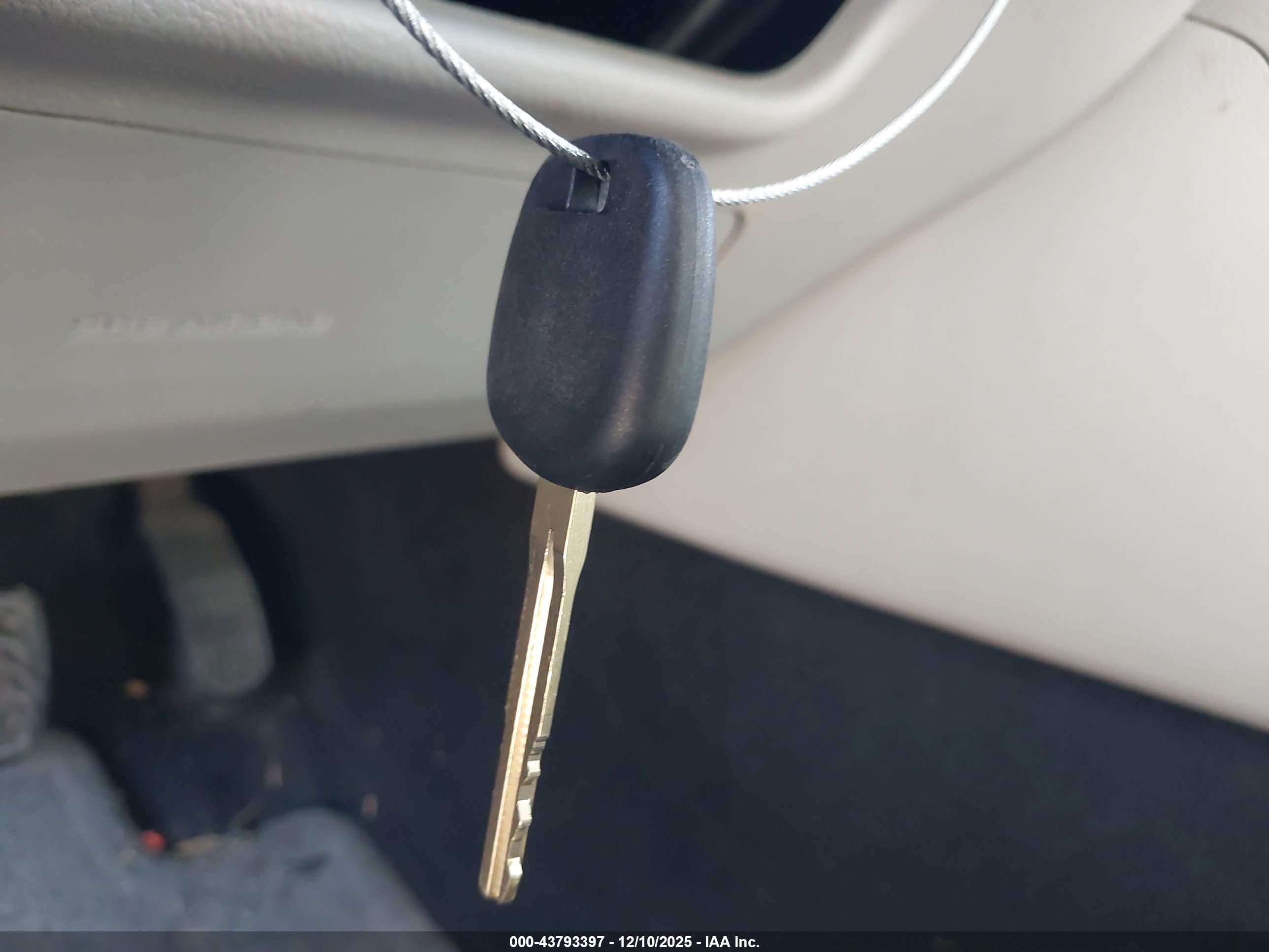 TOYOTA CAMRY image 11