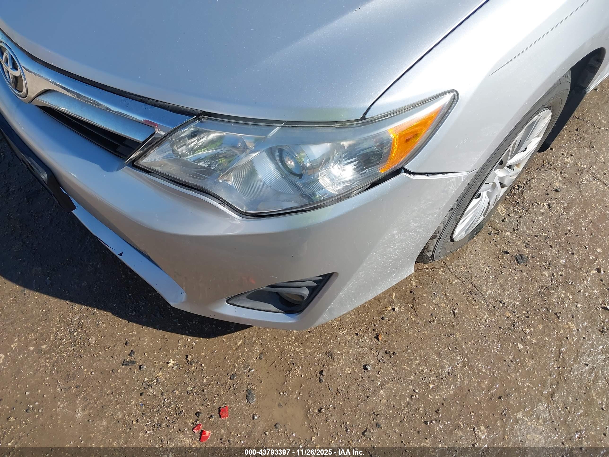 TOYOTA CAMRY image 6
