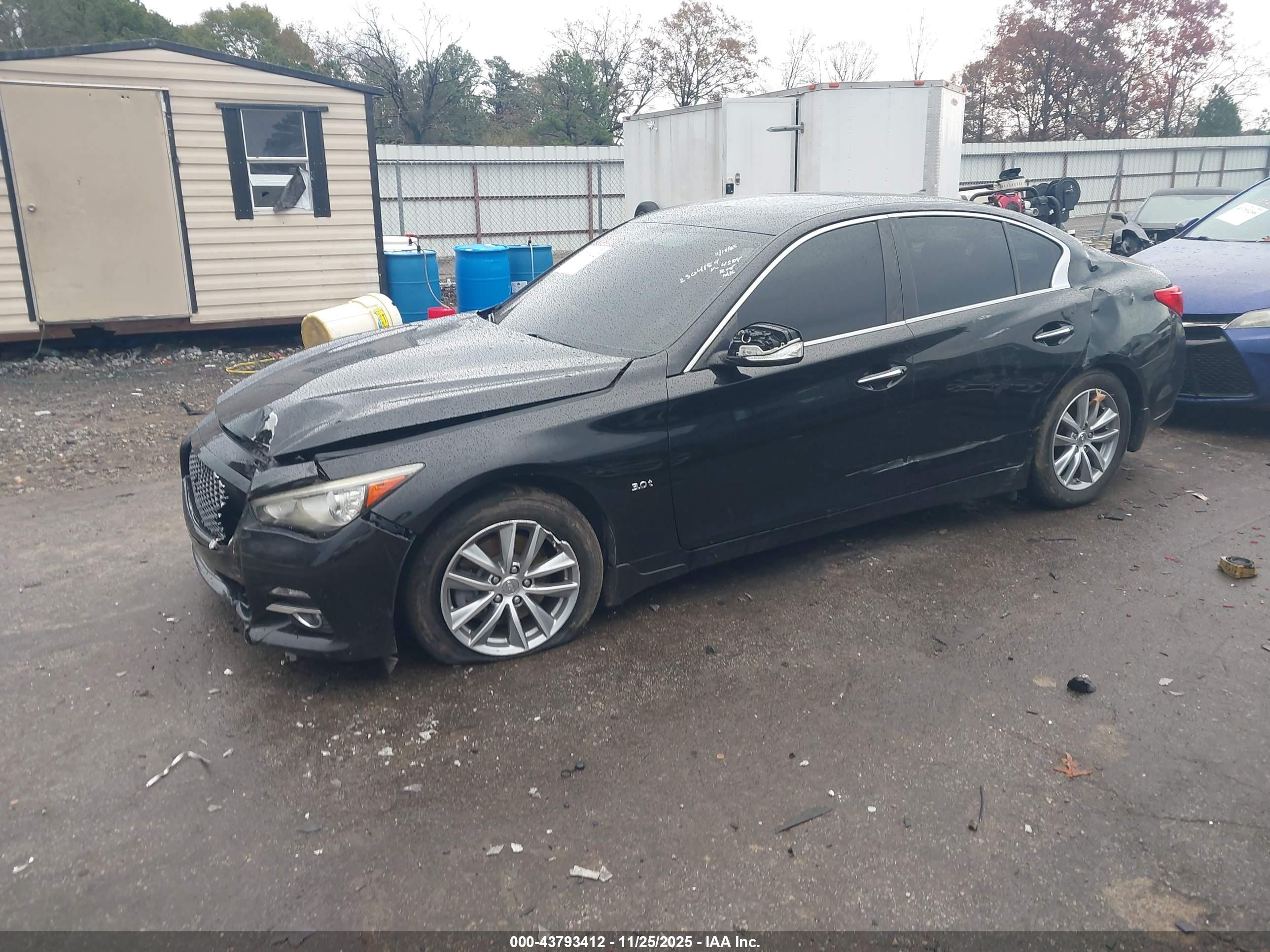 INFINITI Q50 image 2