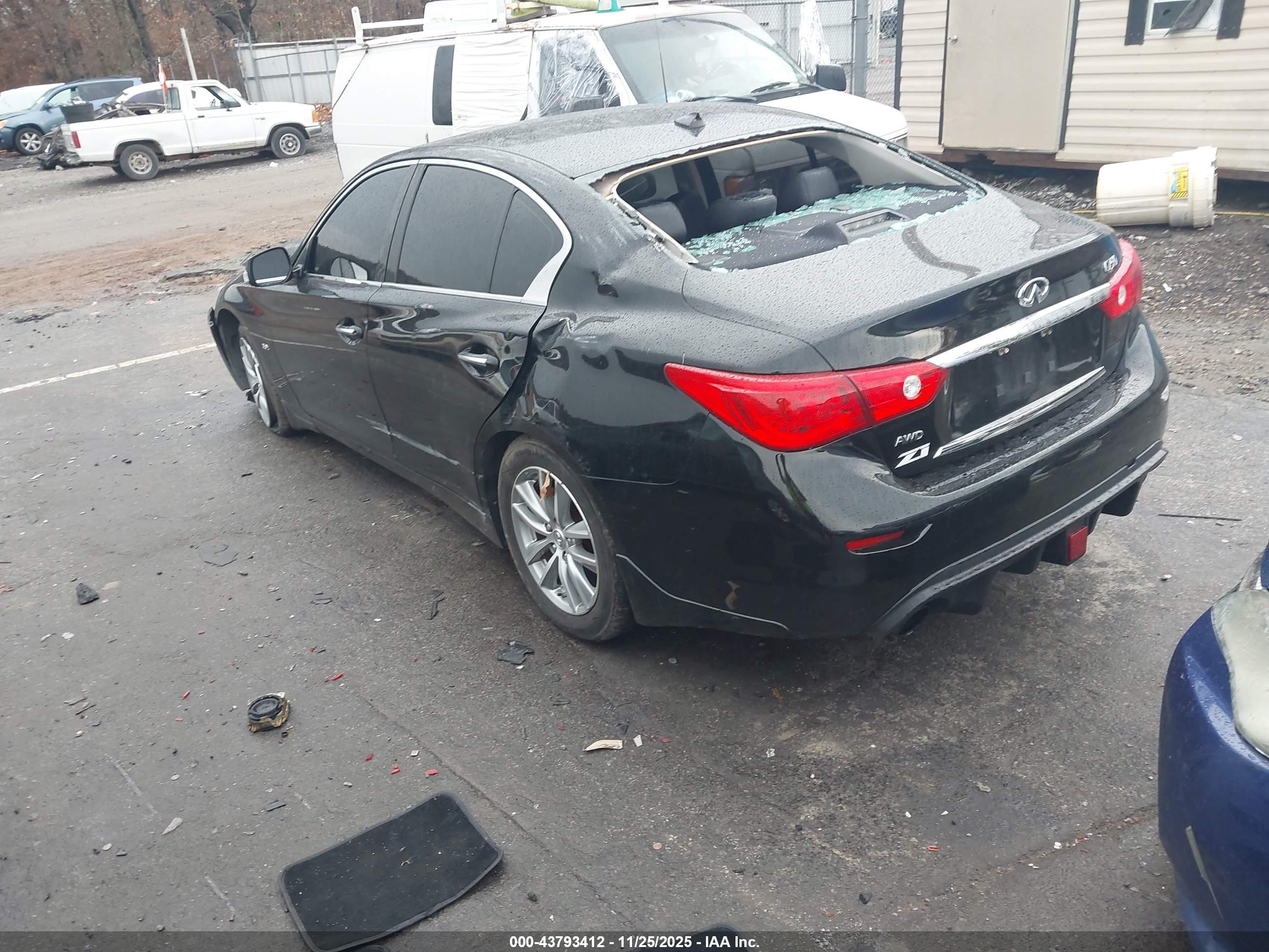 INFINITI Q50 image 3