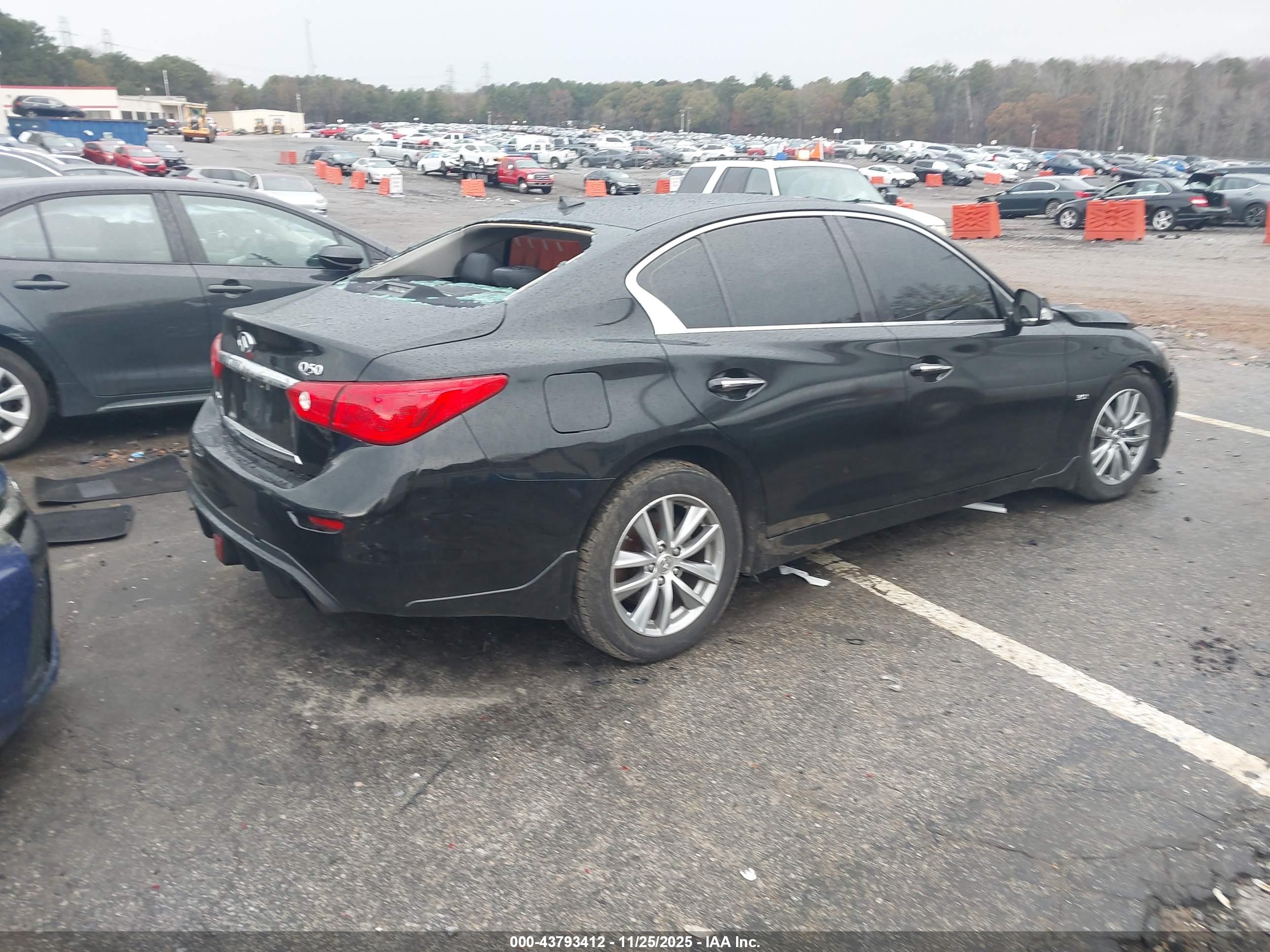 INFINITI Q50 image 4