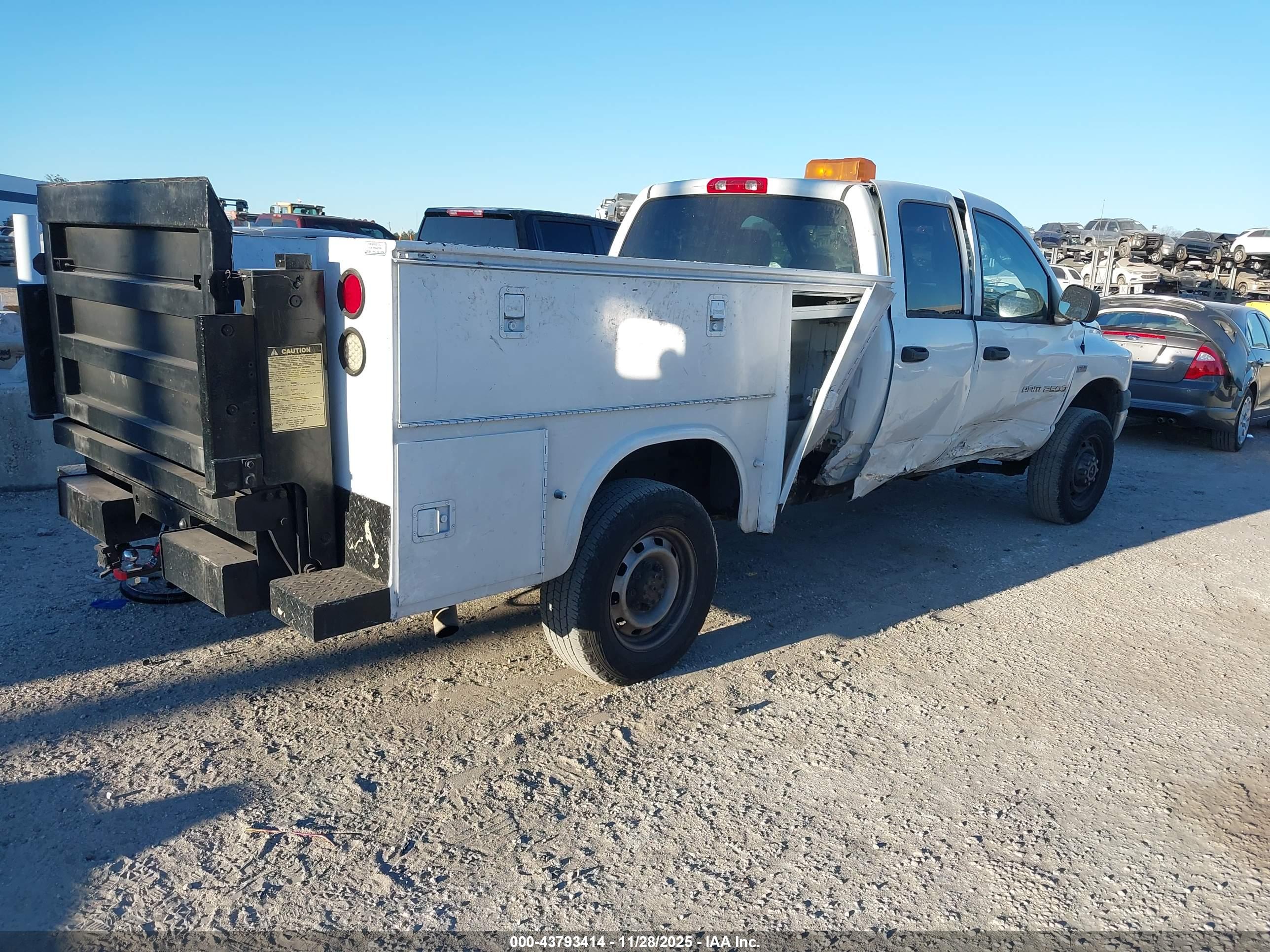 DODGE RAM image 4