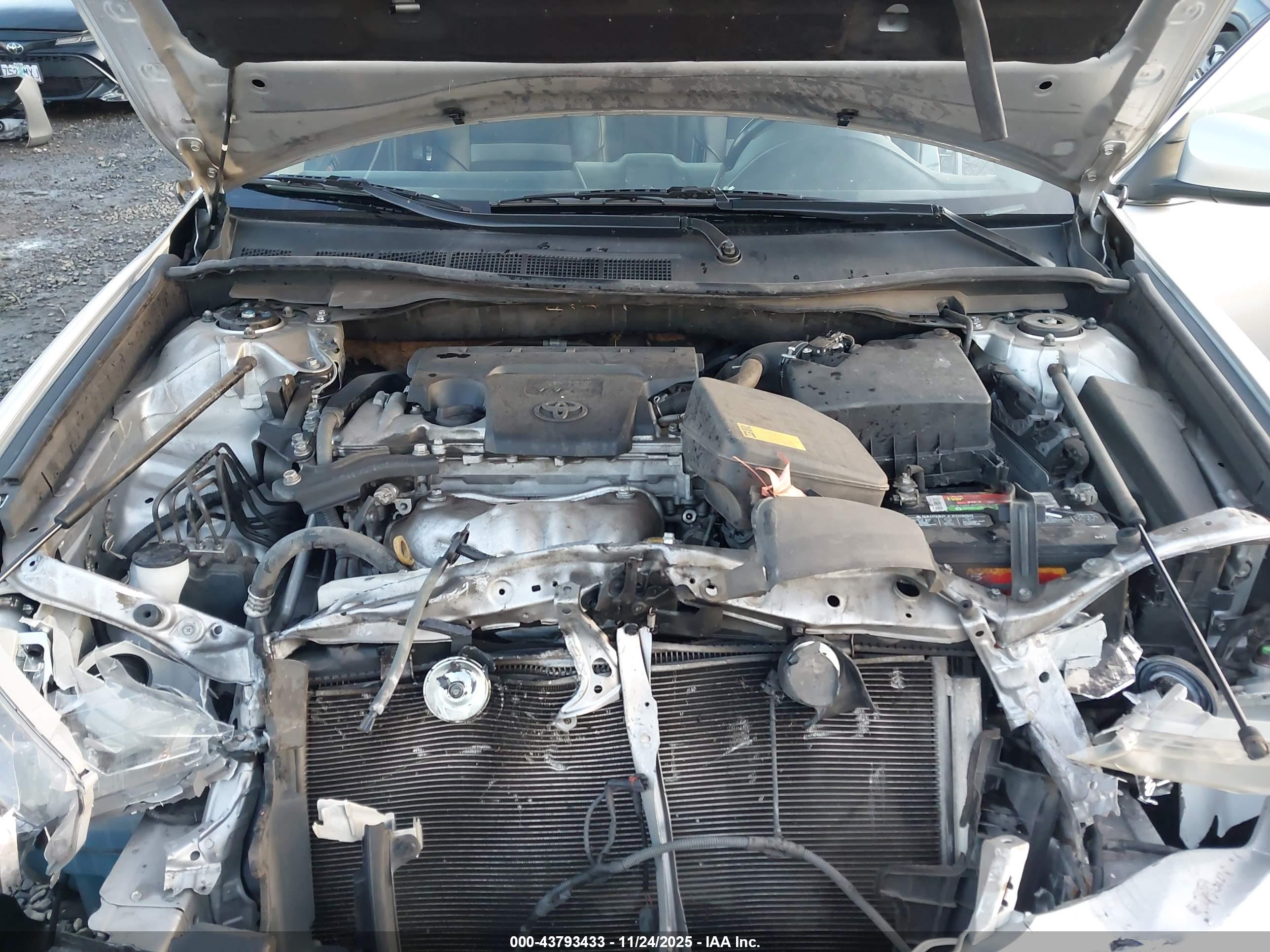 TOYOTA CAMRY image 10