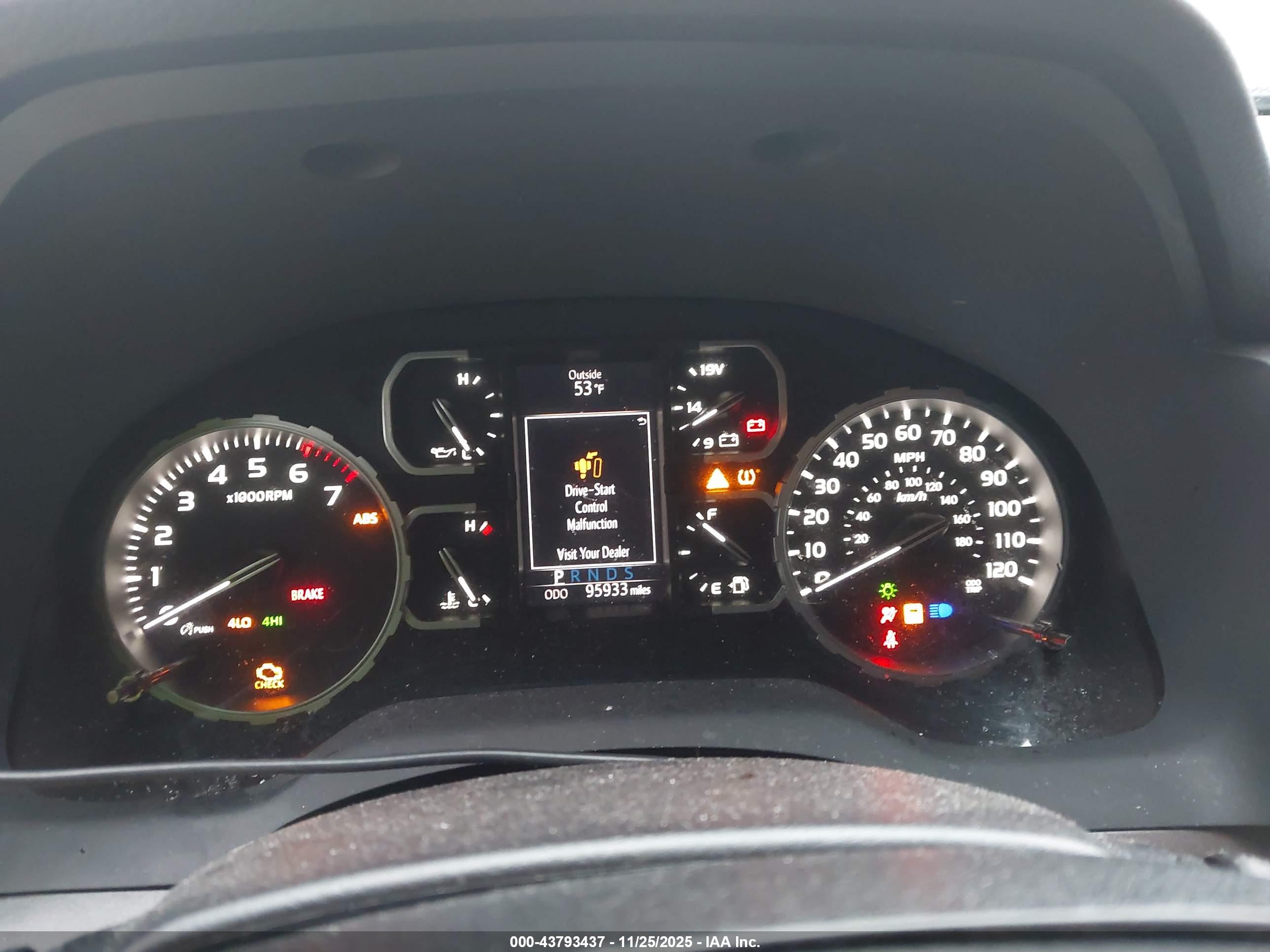 TOYOTA TUNDRA image 7