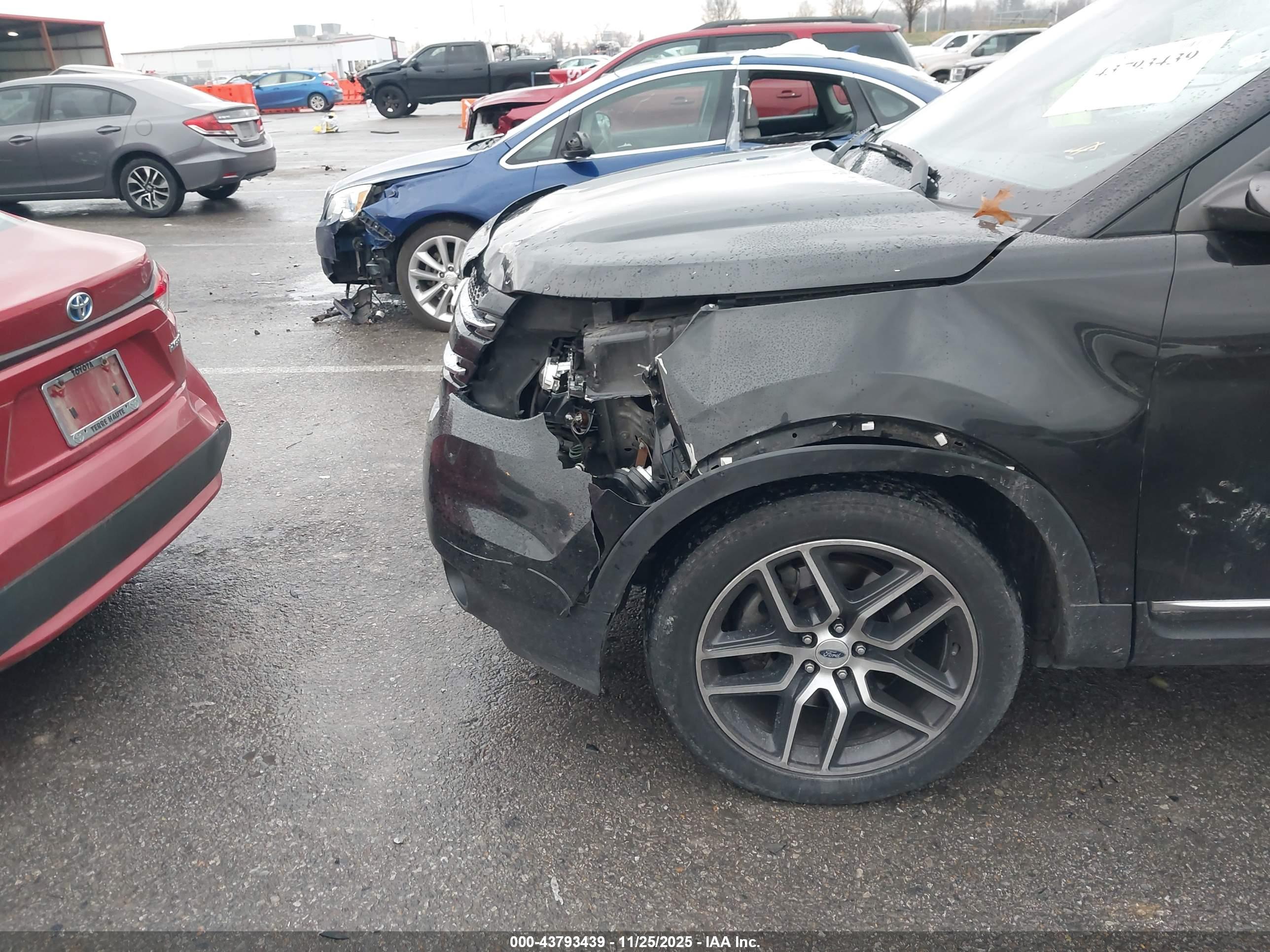 FORD EXPLORER image 6