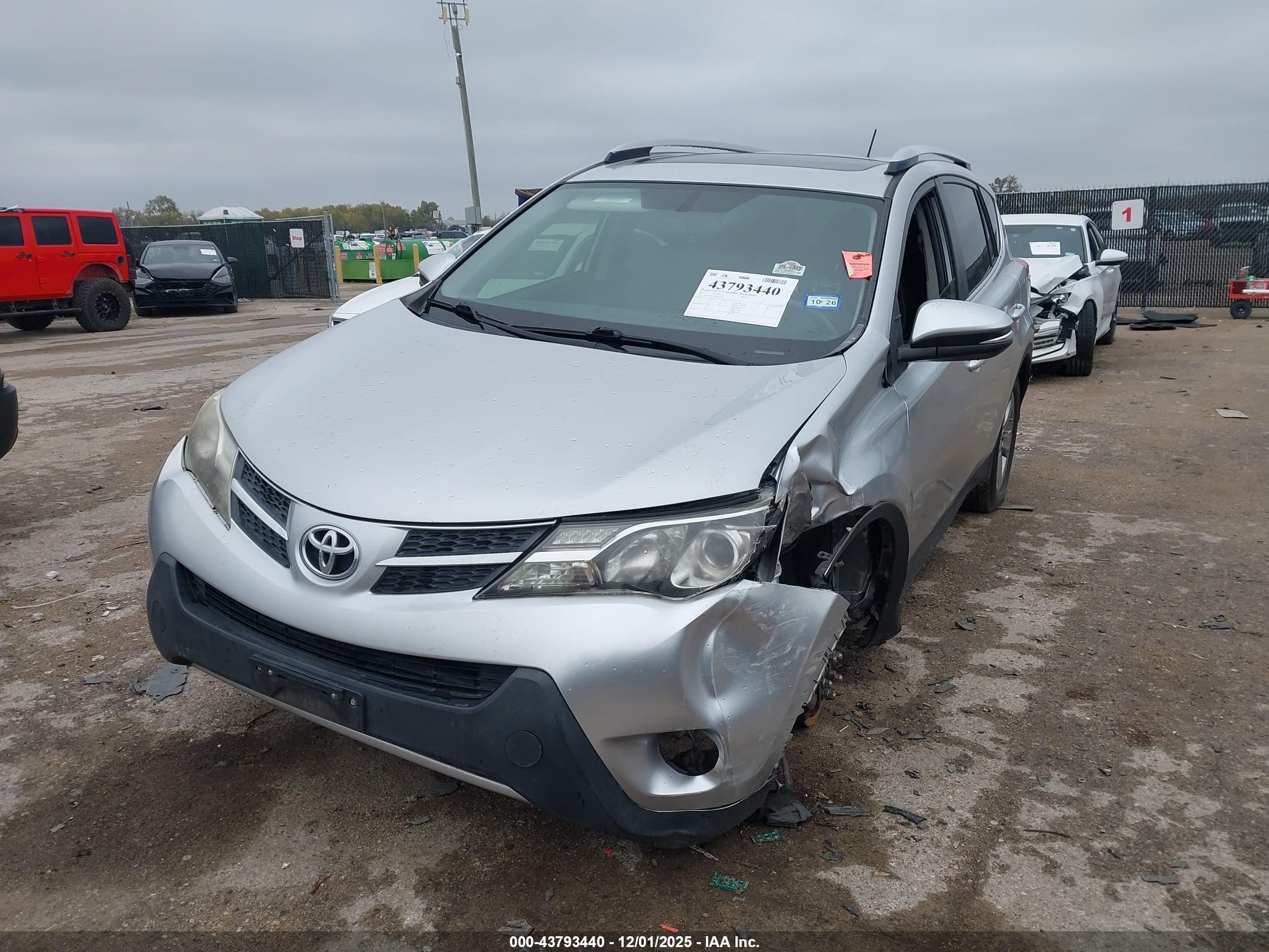 TOYOTA RAV4 image 2