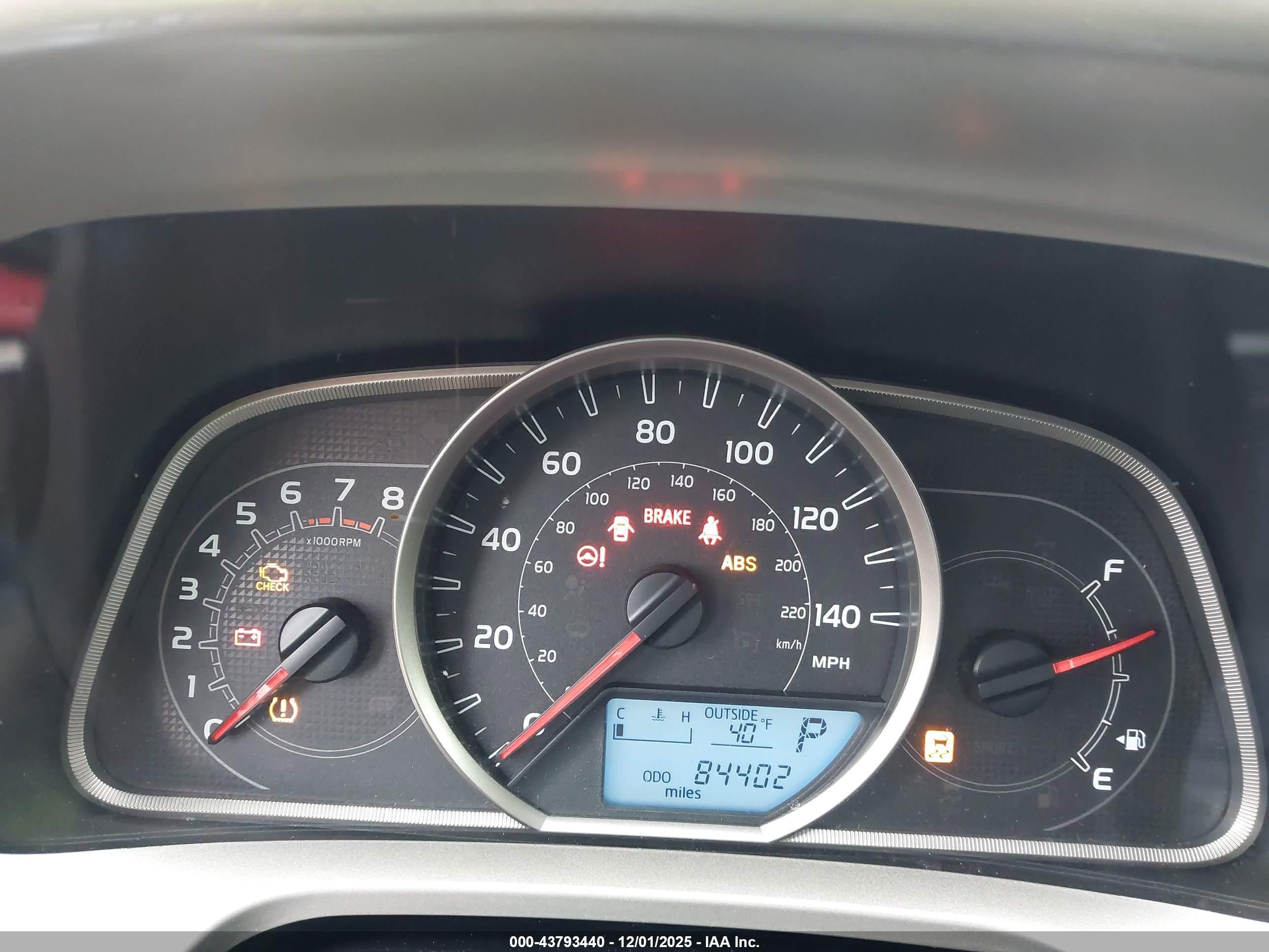 TOYOTA RAV4 image 7