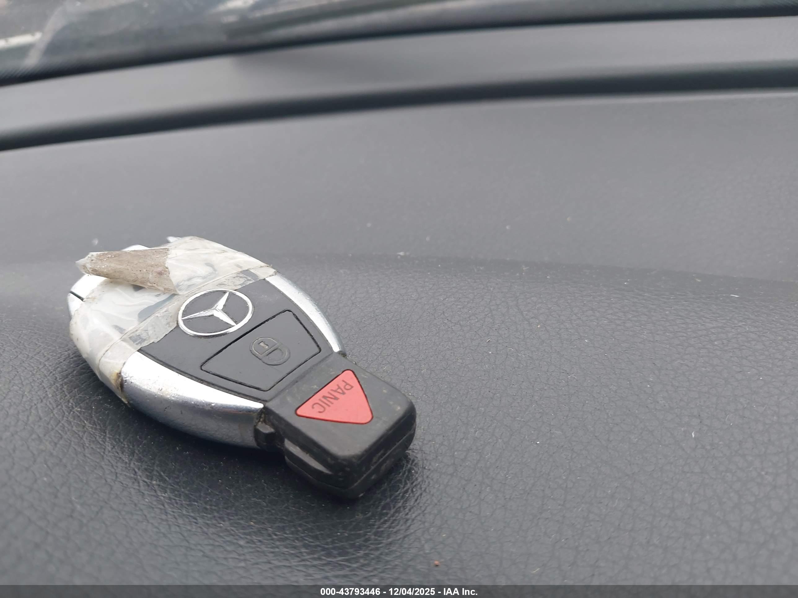 MERCEDES-BENZ C image 11