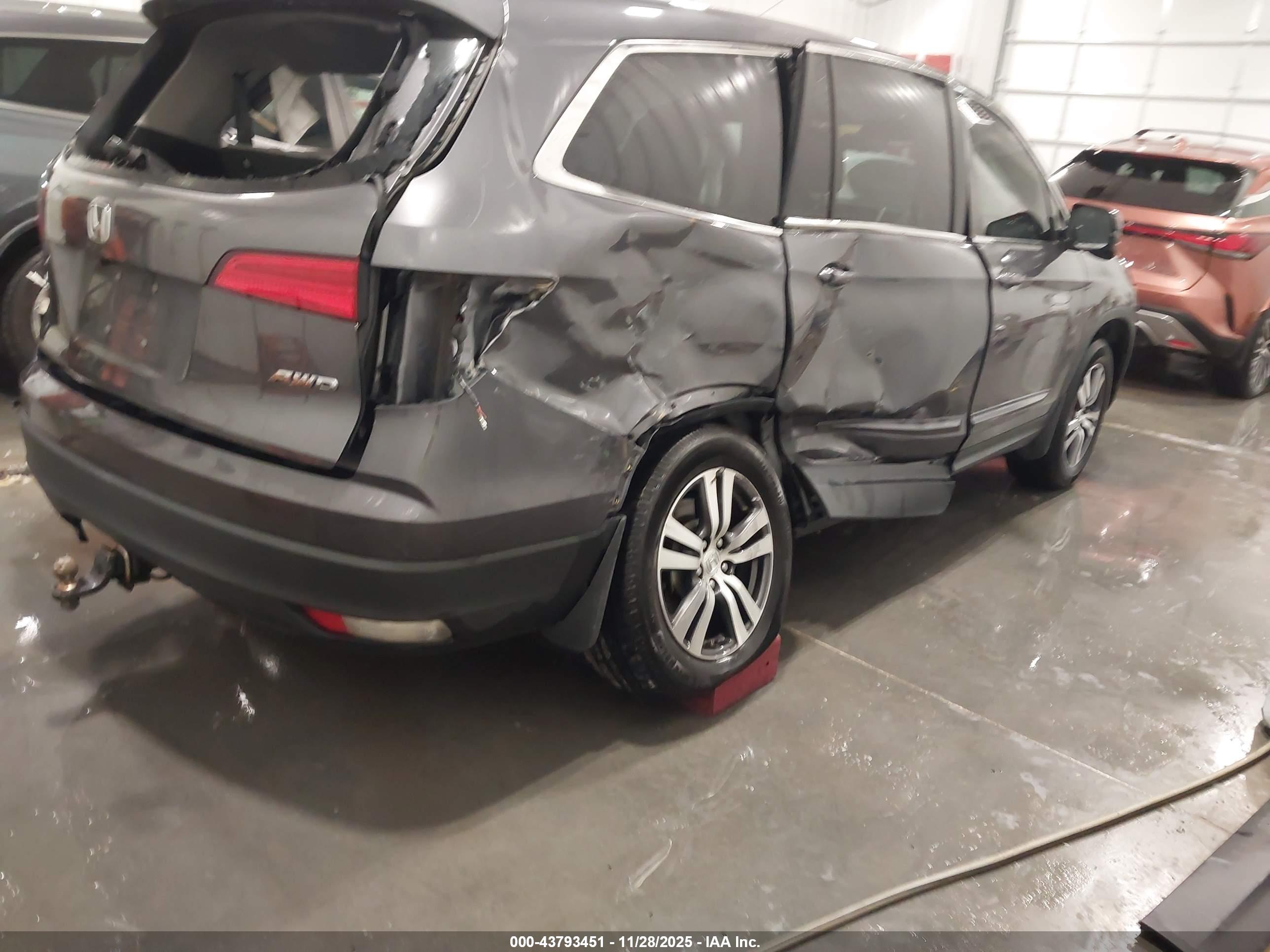 HONDA PILOT image 6