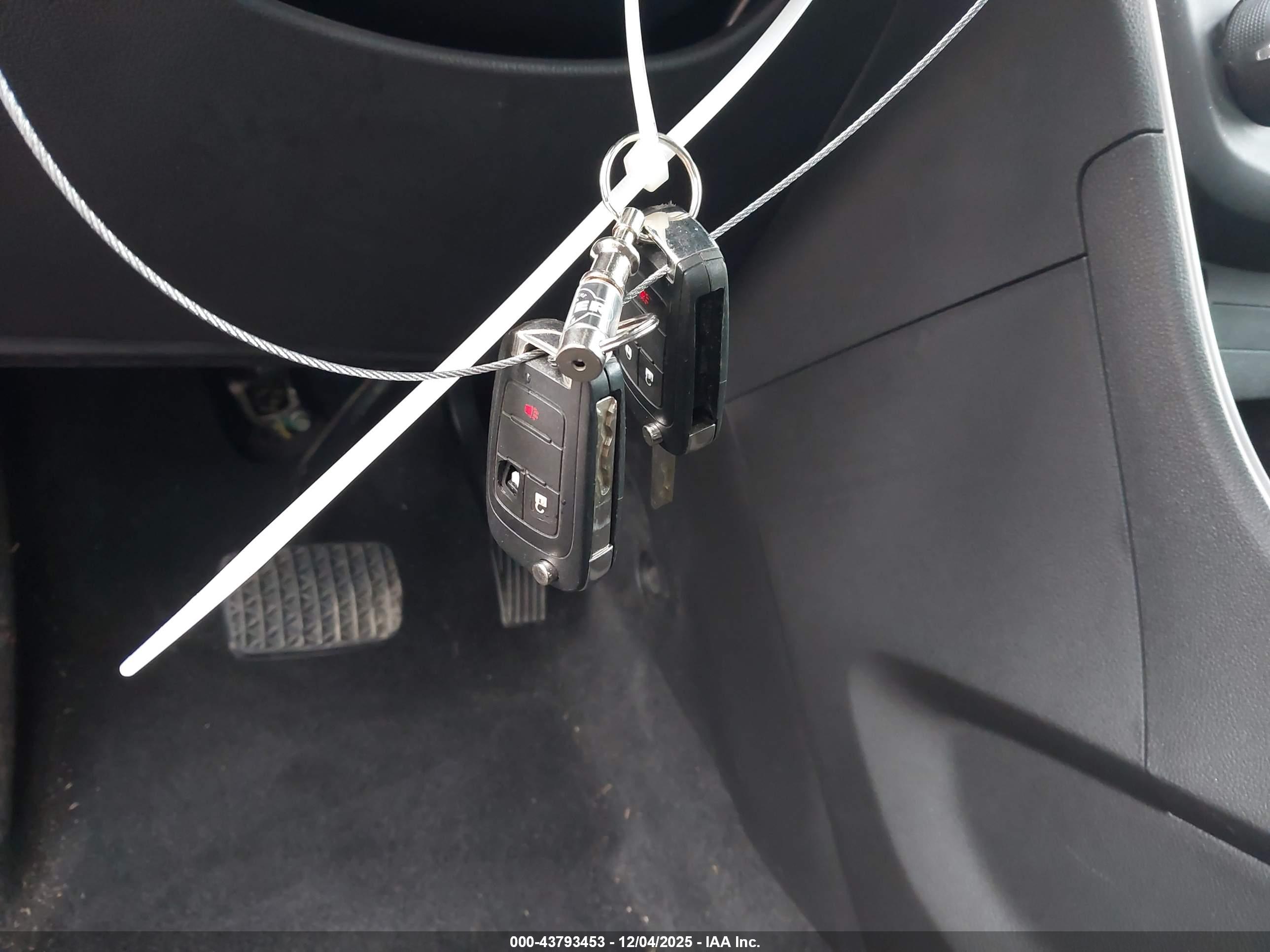 CHEVROLET TRAX image 11