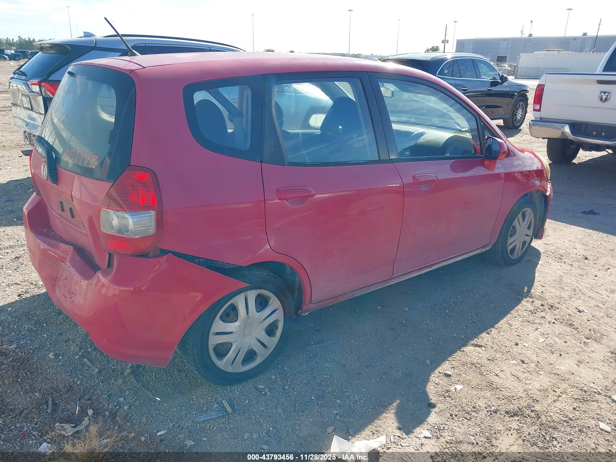 HONDA FIT image 4