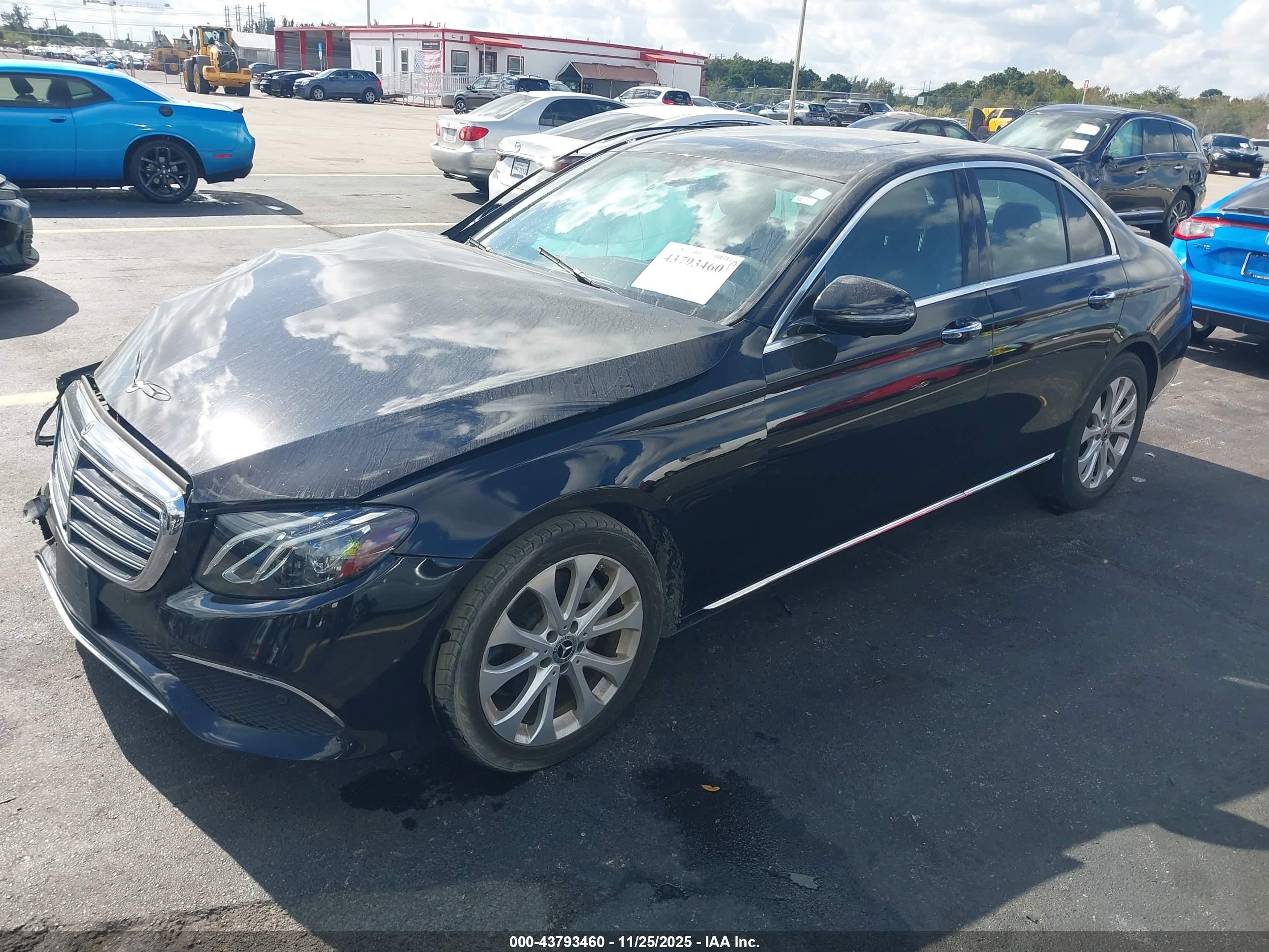 MERCEDES-BENZ E image 2