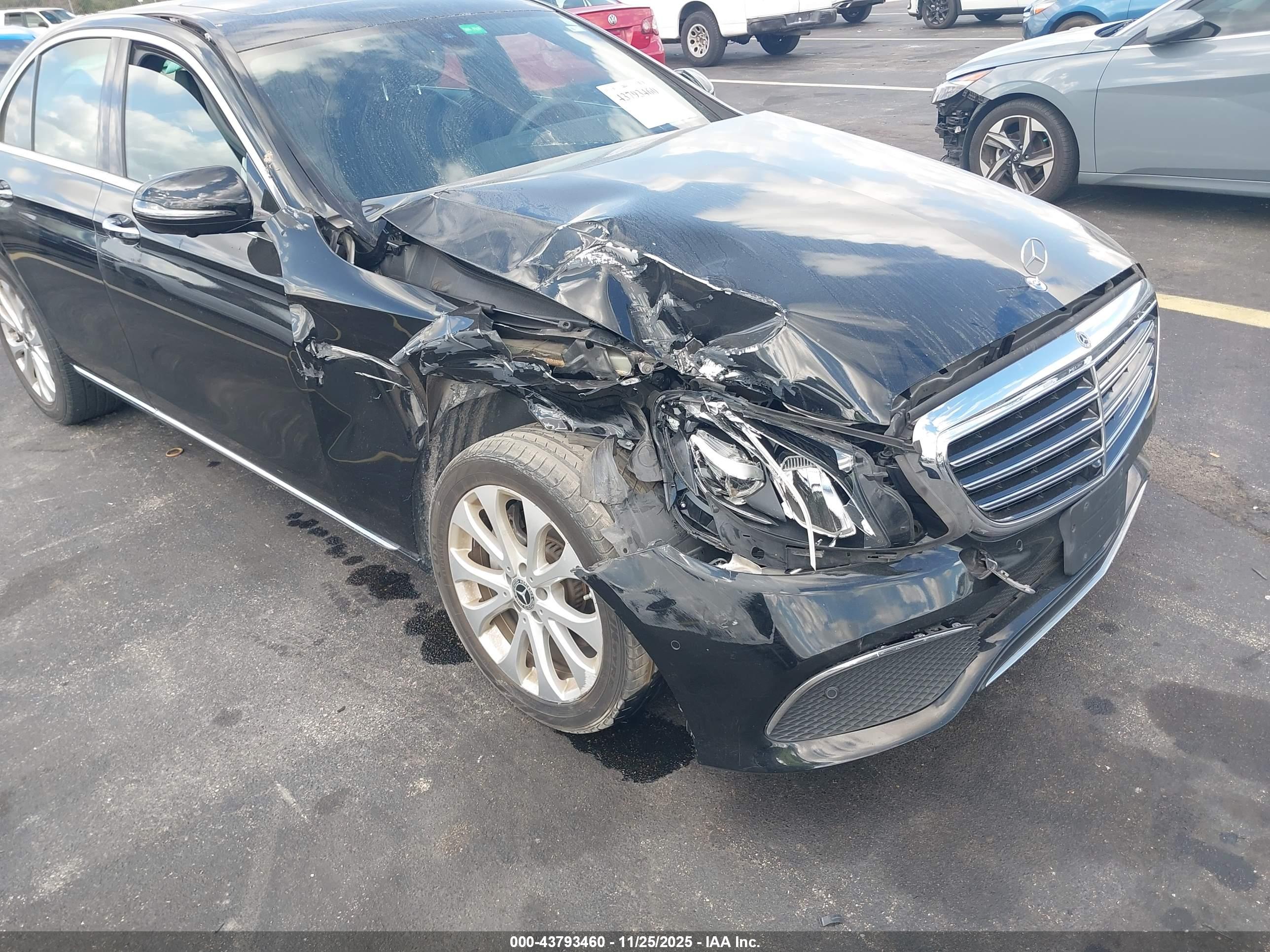 MERCEDES-BENZ E image 6