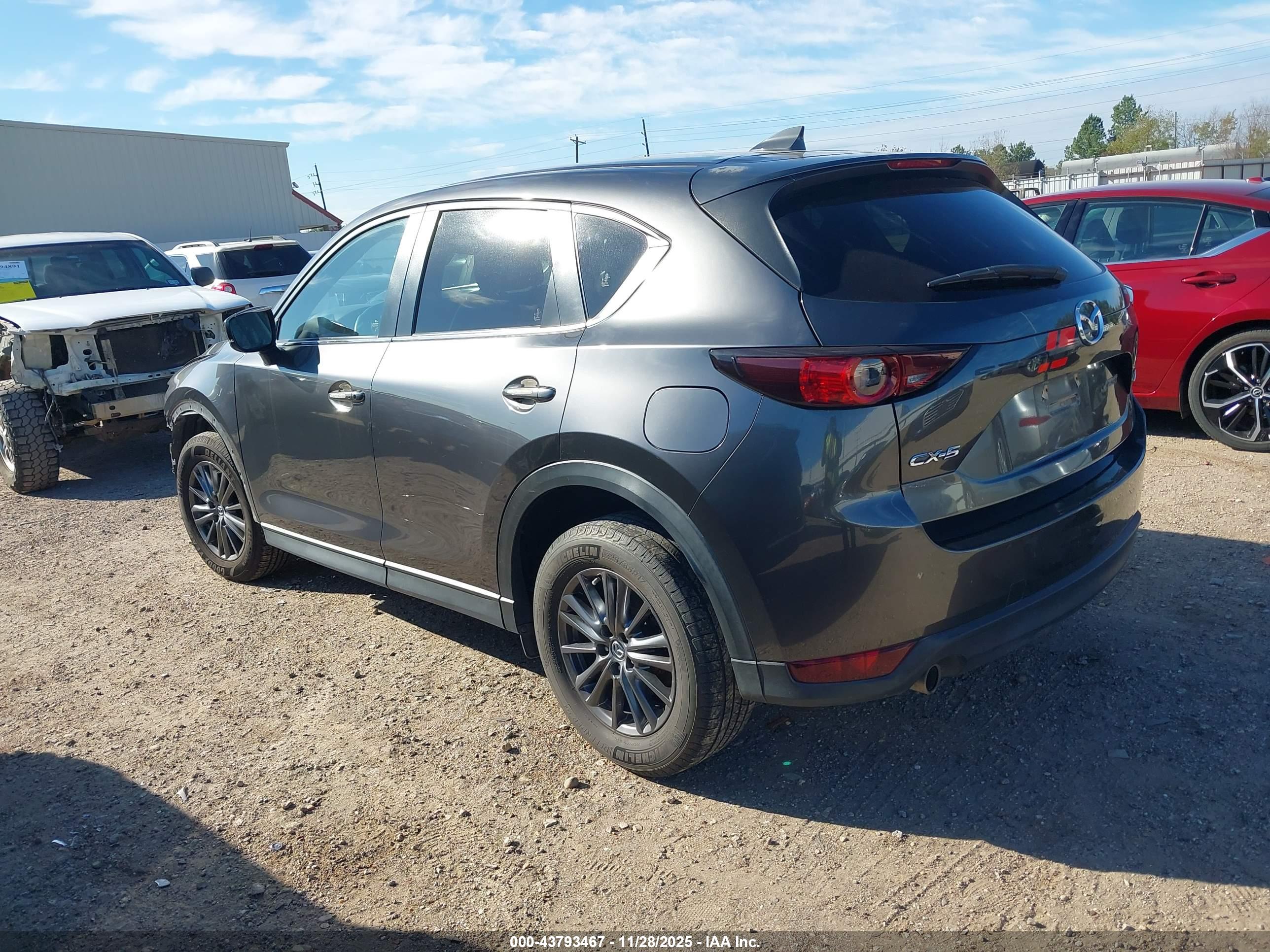 MAZDA CX-5 image 3