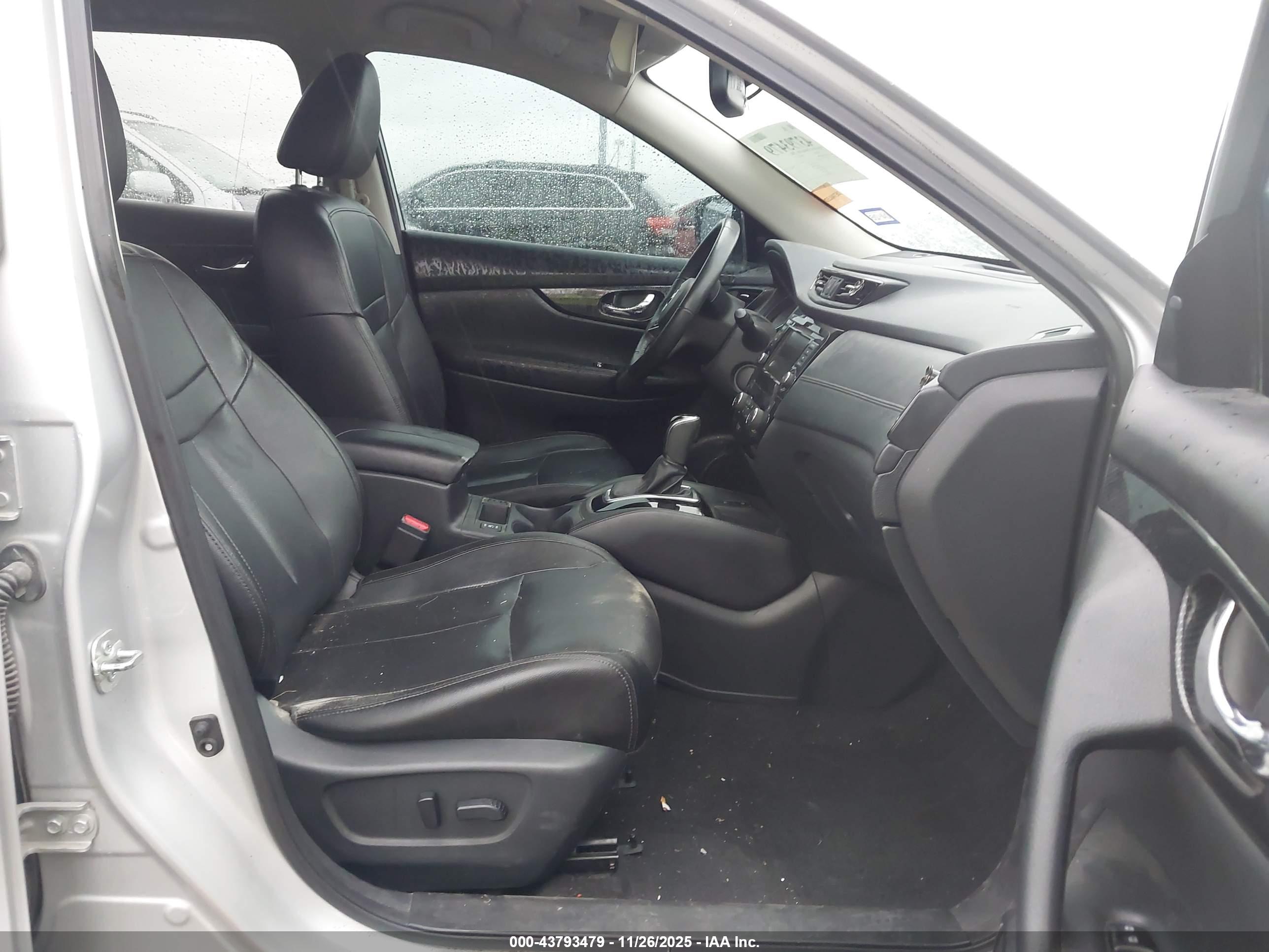 NISSAN ROGUE image 5