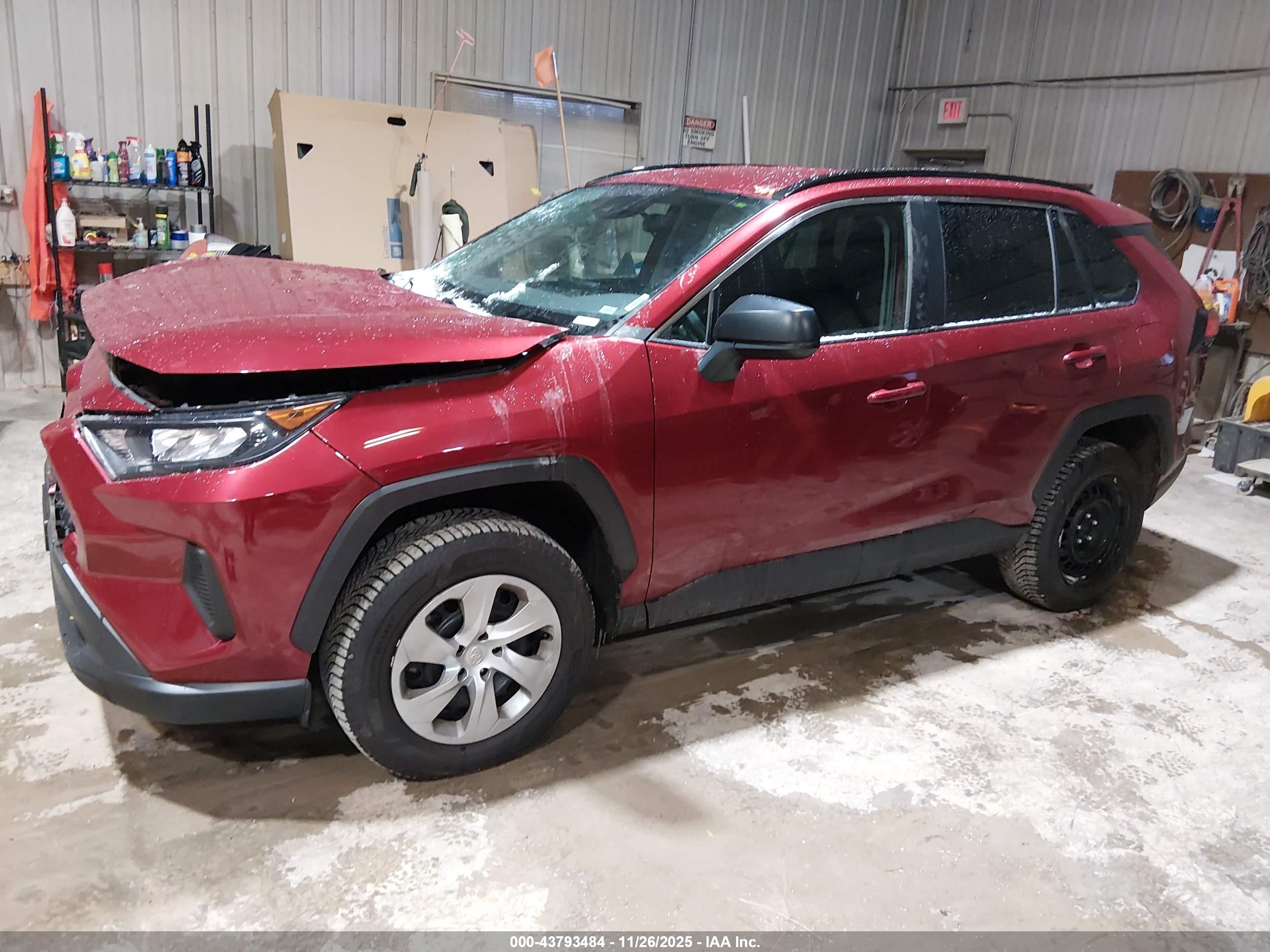 TOYOTA RAV4 image 2