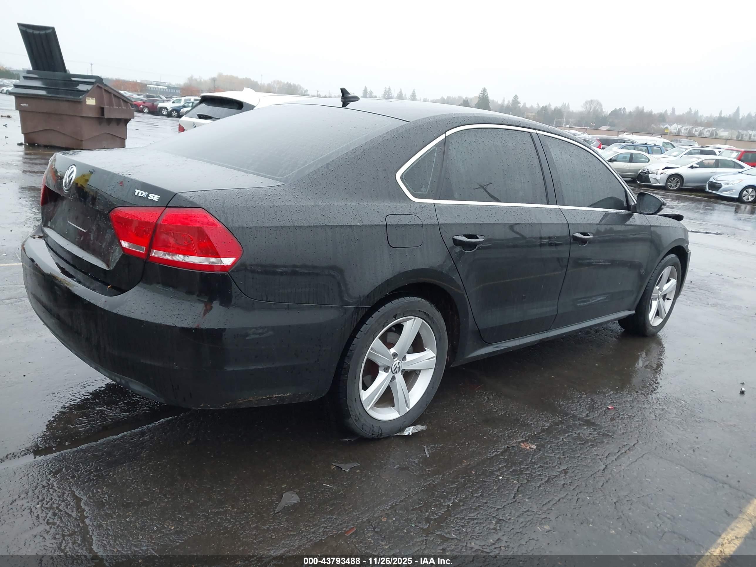VOLKSWAGEN PASSAT image 4
