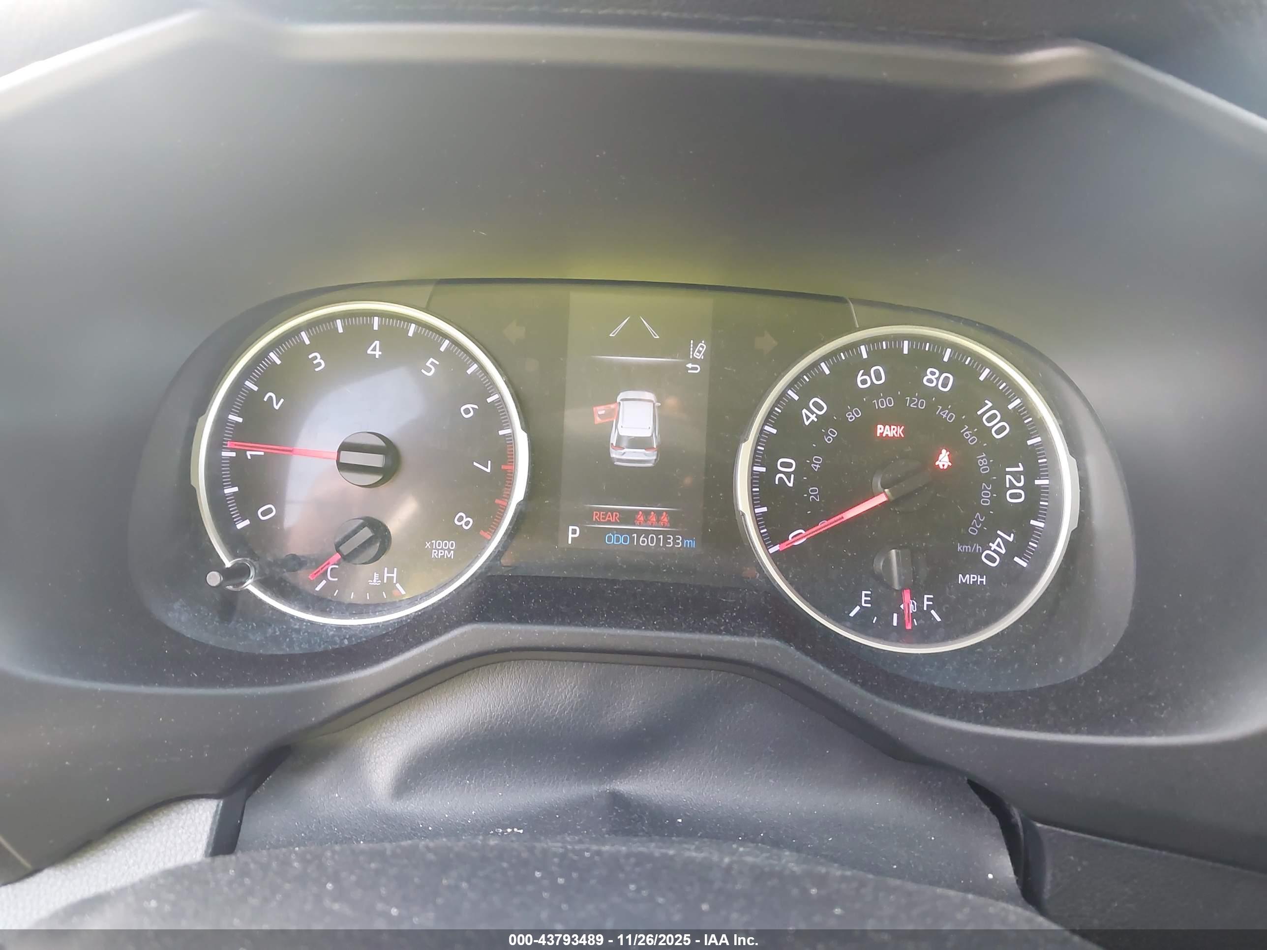 TOYOTA RAV4 image 7