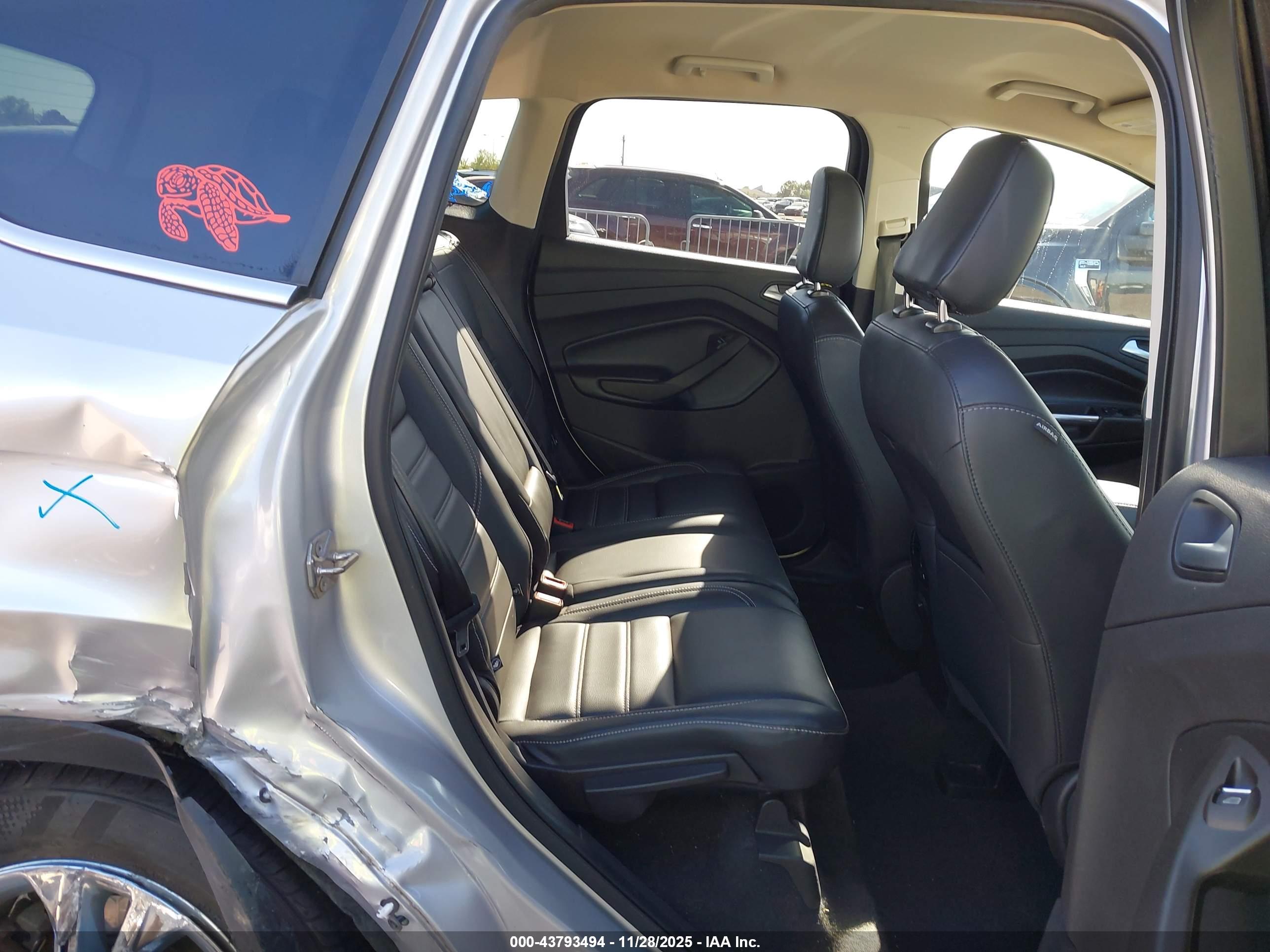 FORD ESCAPE image 8