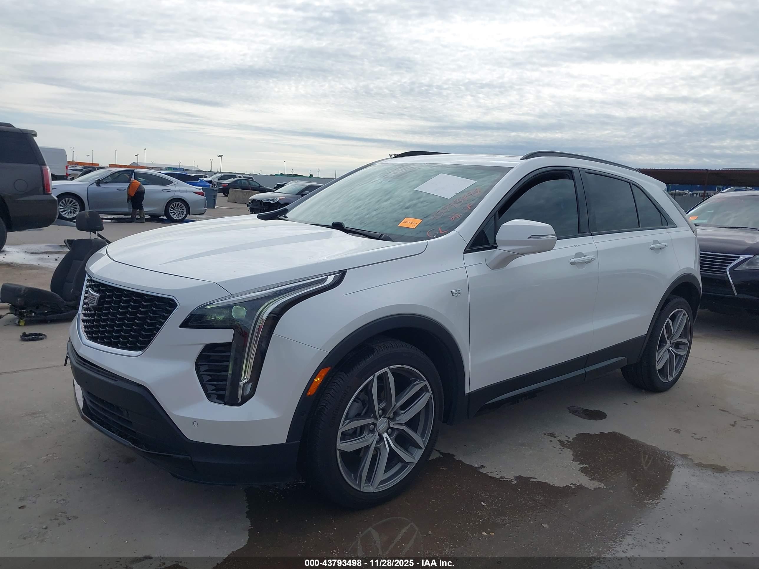 CADILLAC XT4 image 2