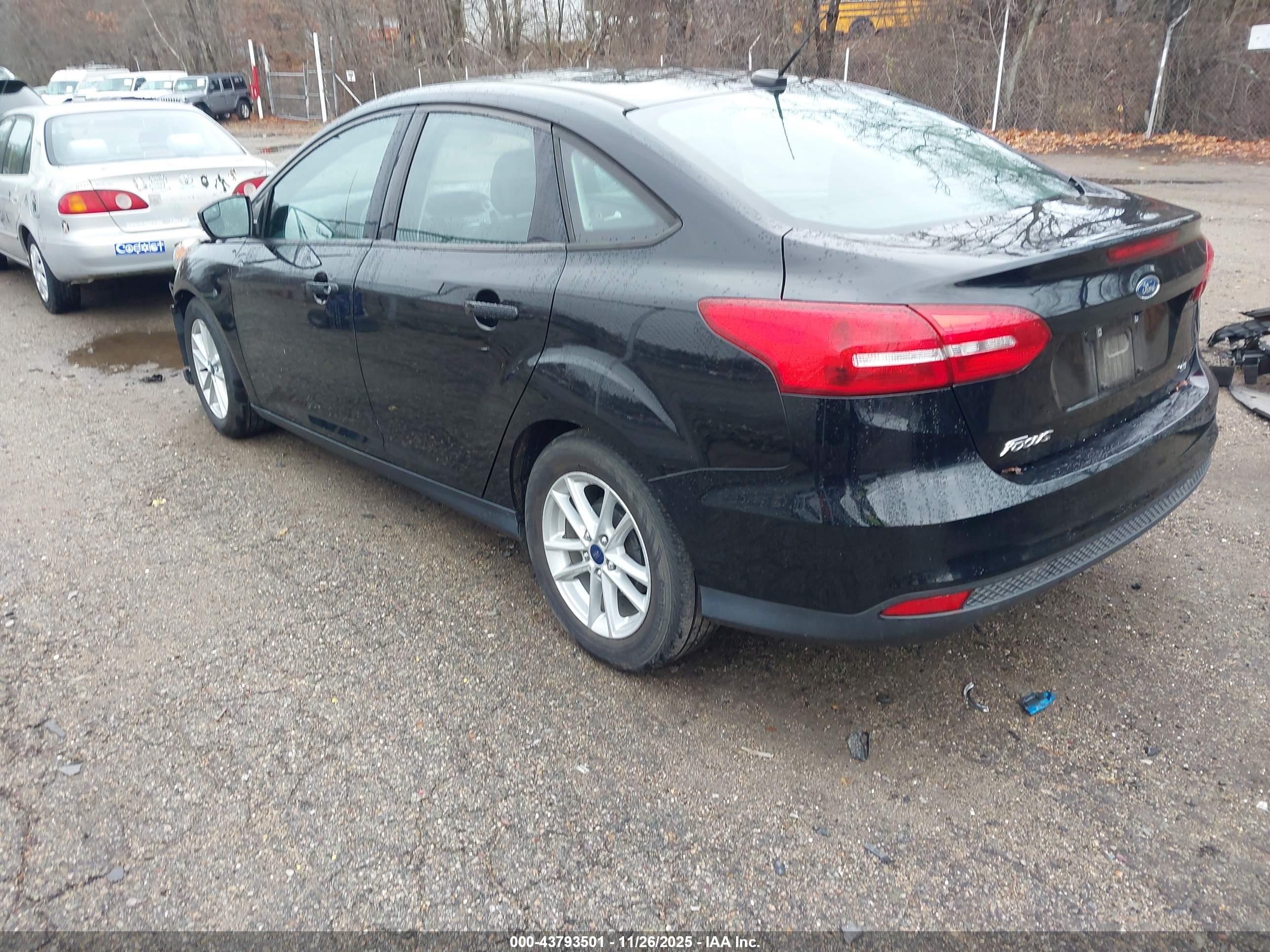 FORD FOCUS image 3