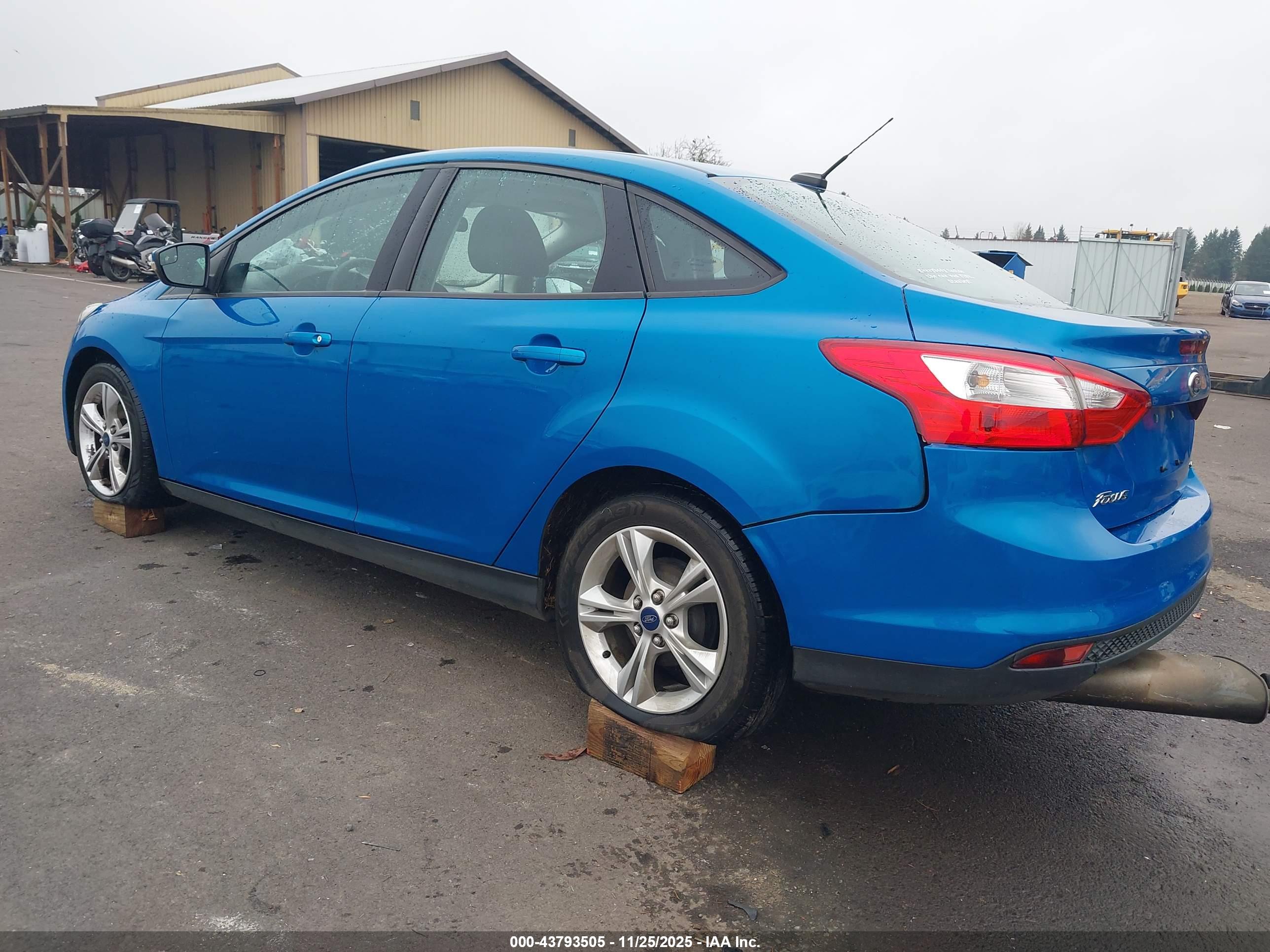 FORD FOCUS image 3