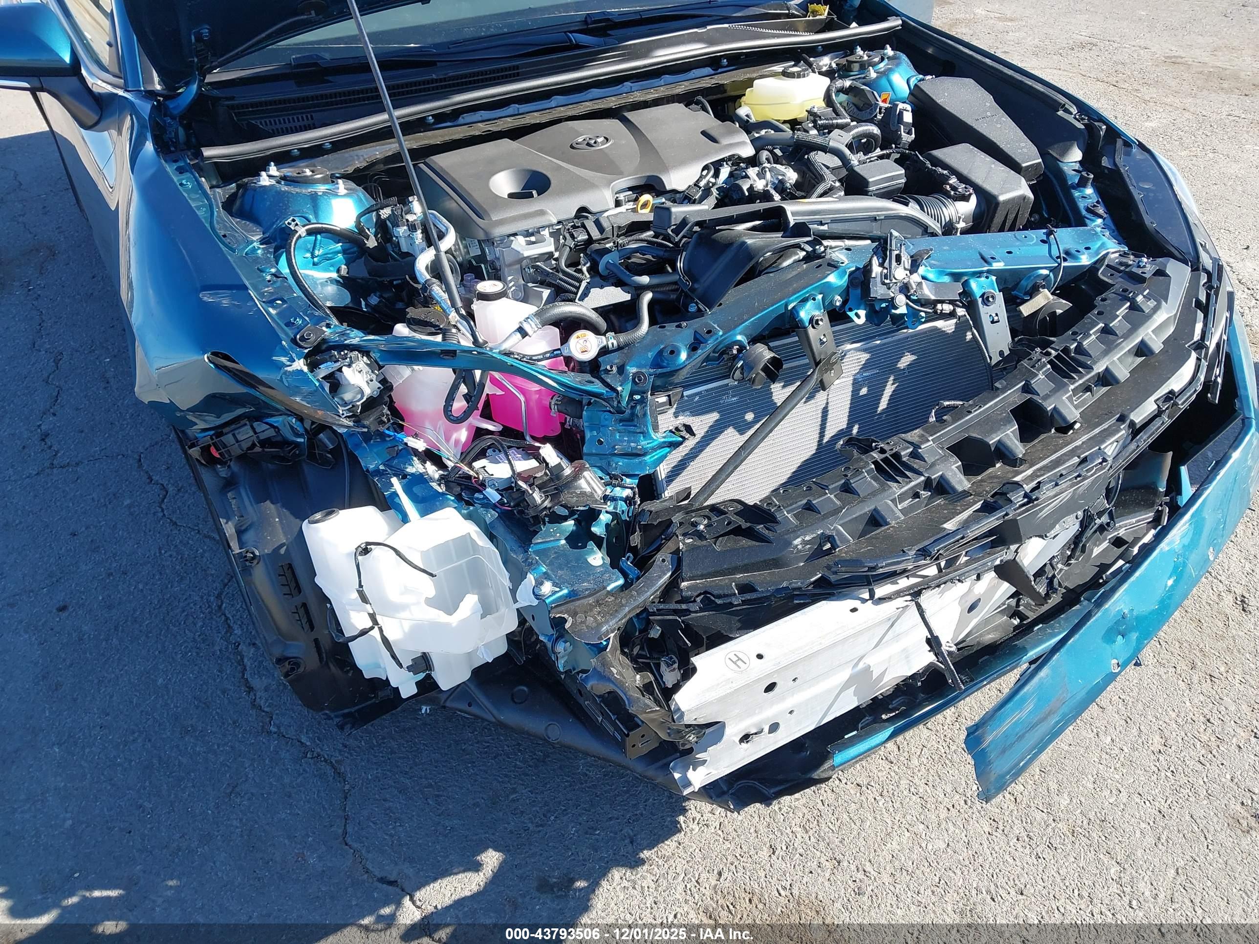TOYOTA CAMRY image 6