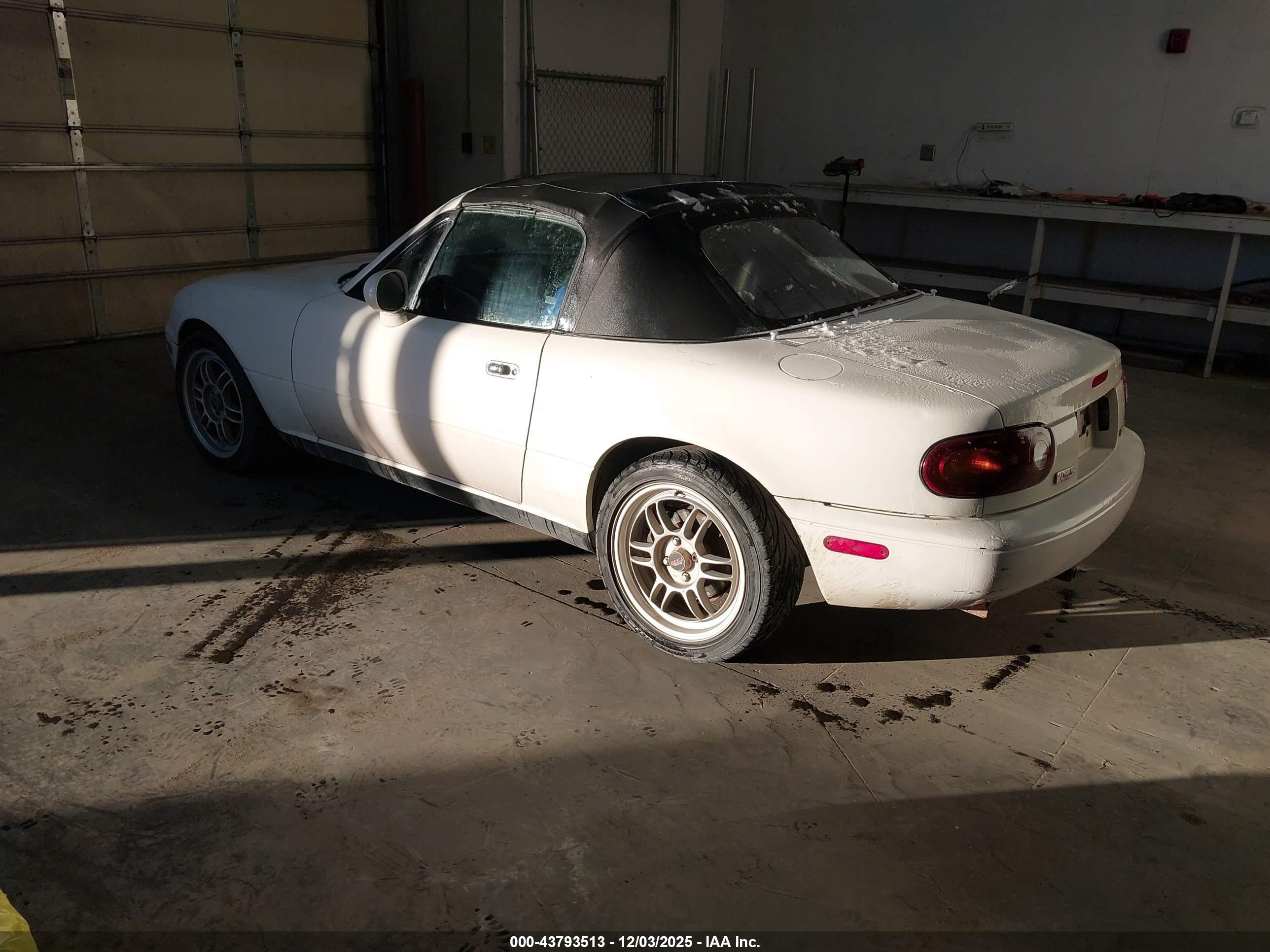 MAZDA MX-5 image 3
