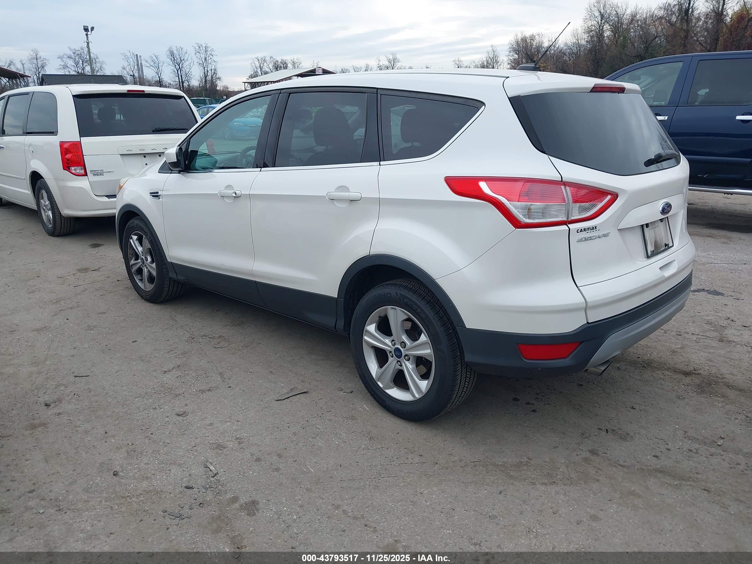 FORD ESCAPE image 3