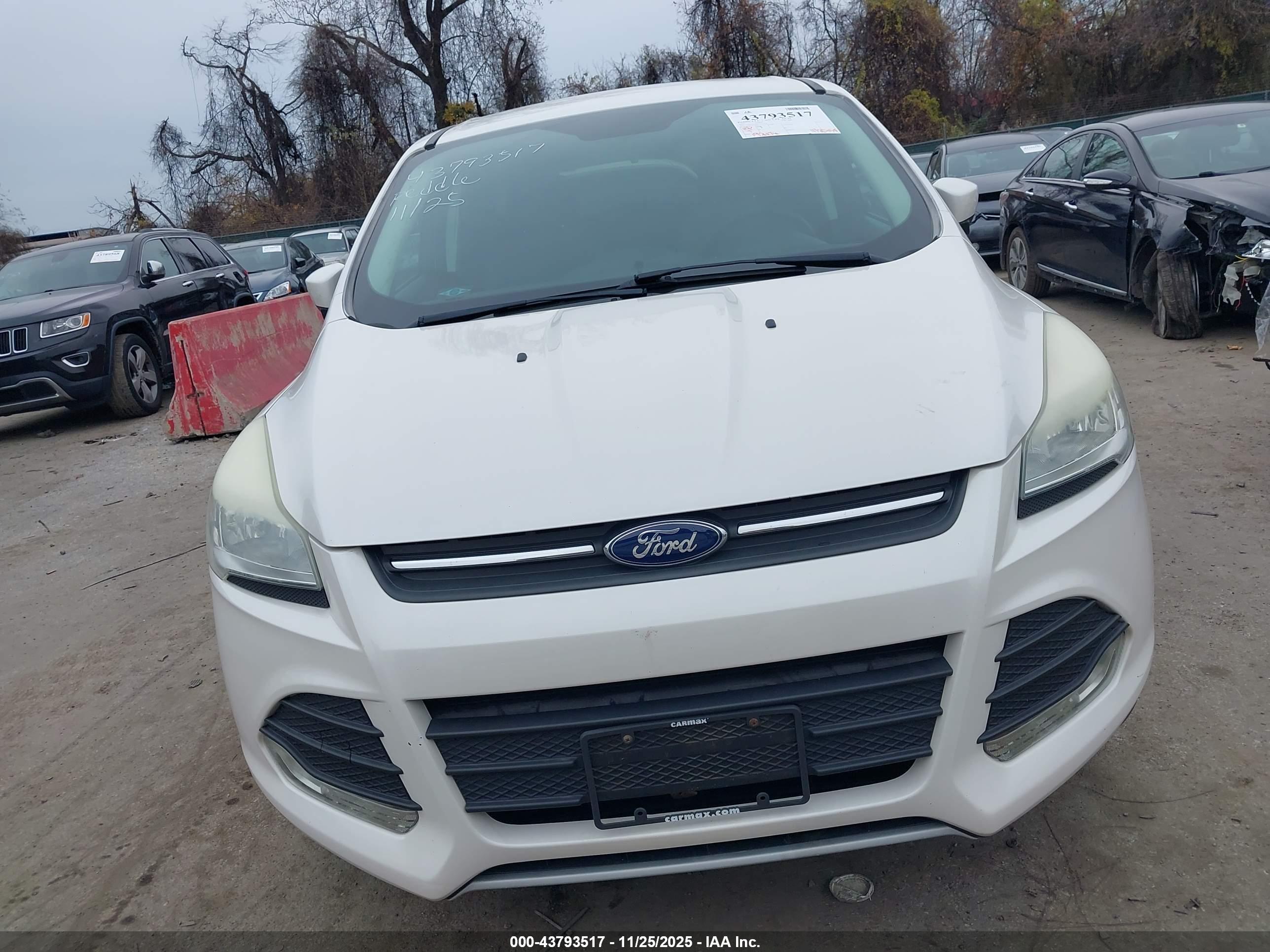 FORD ESCAPE image 6