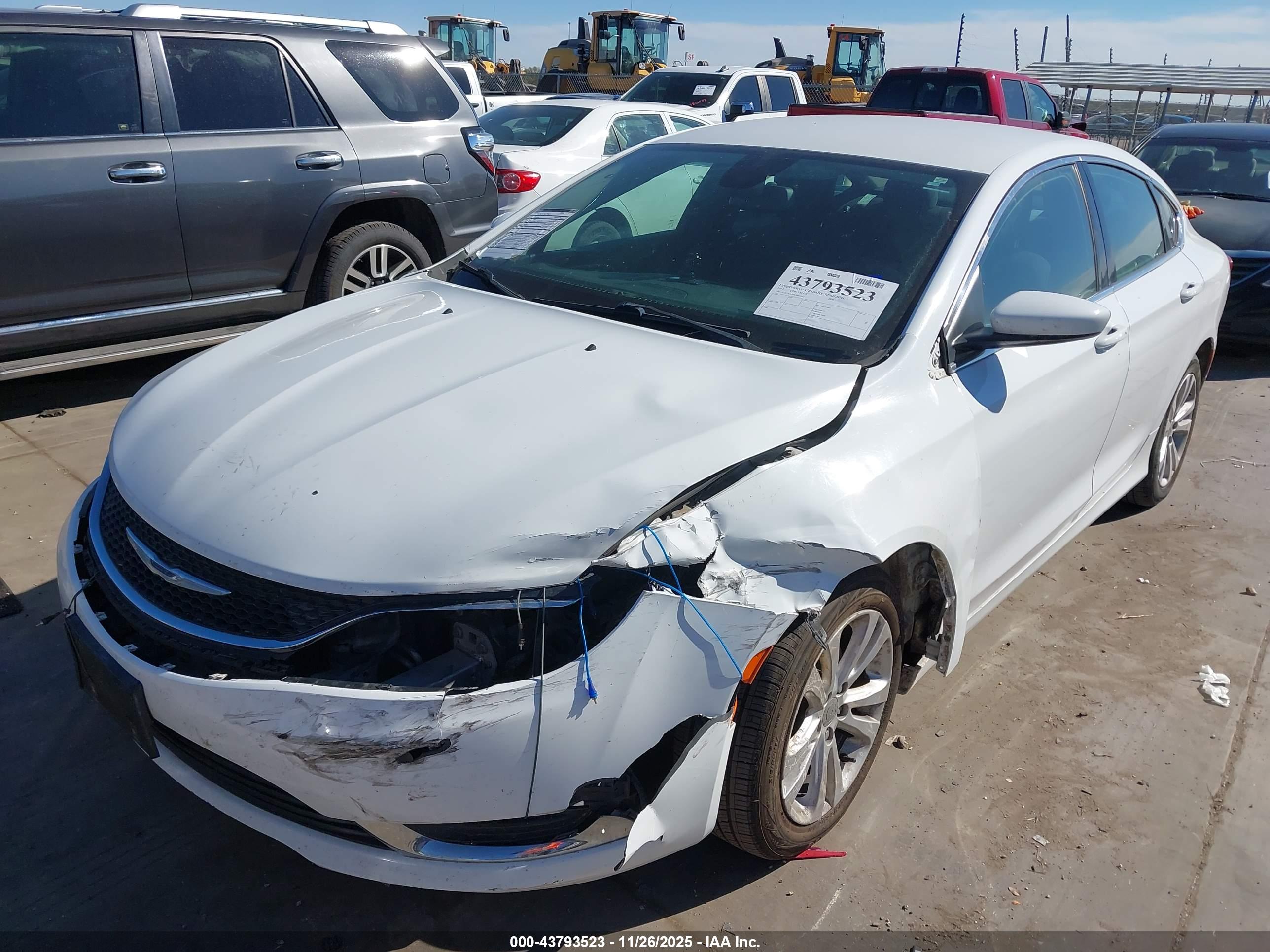 CHRYSLER 200 image 2