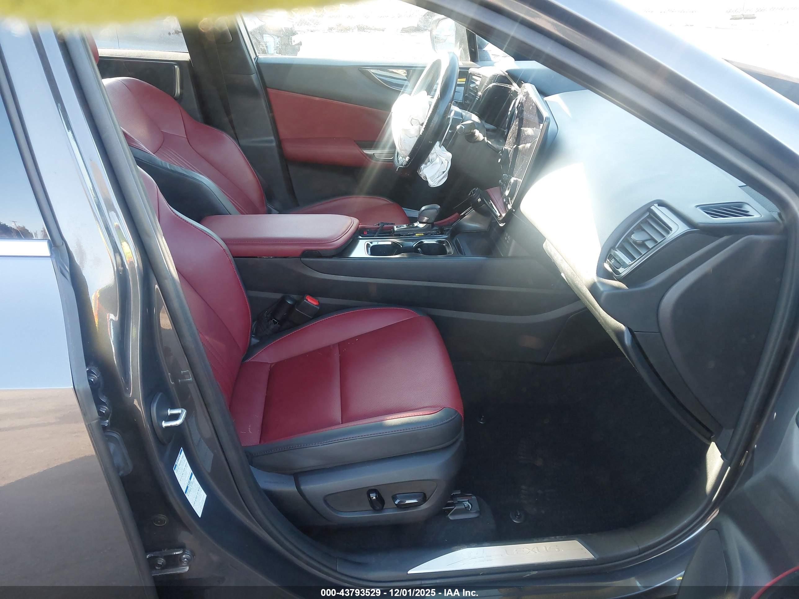 LEXUS NX image 5