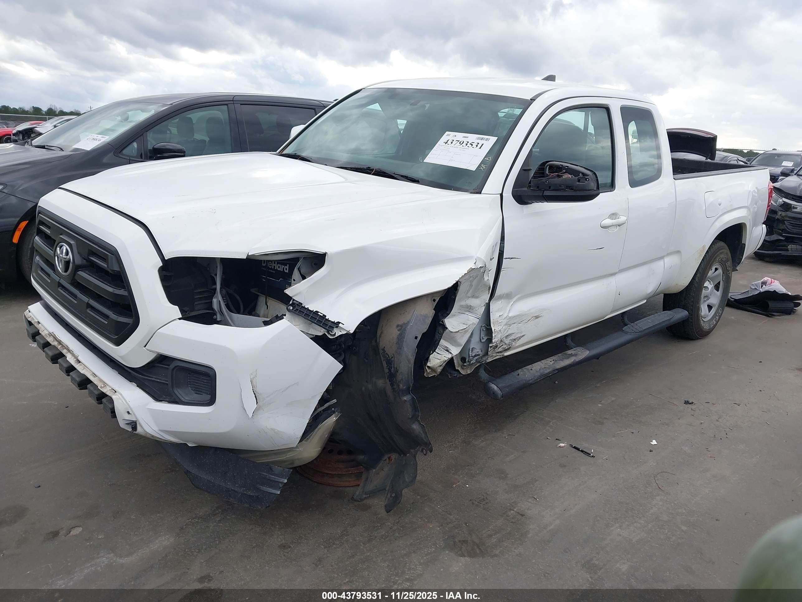 TOYOTA TACOMA image 2