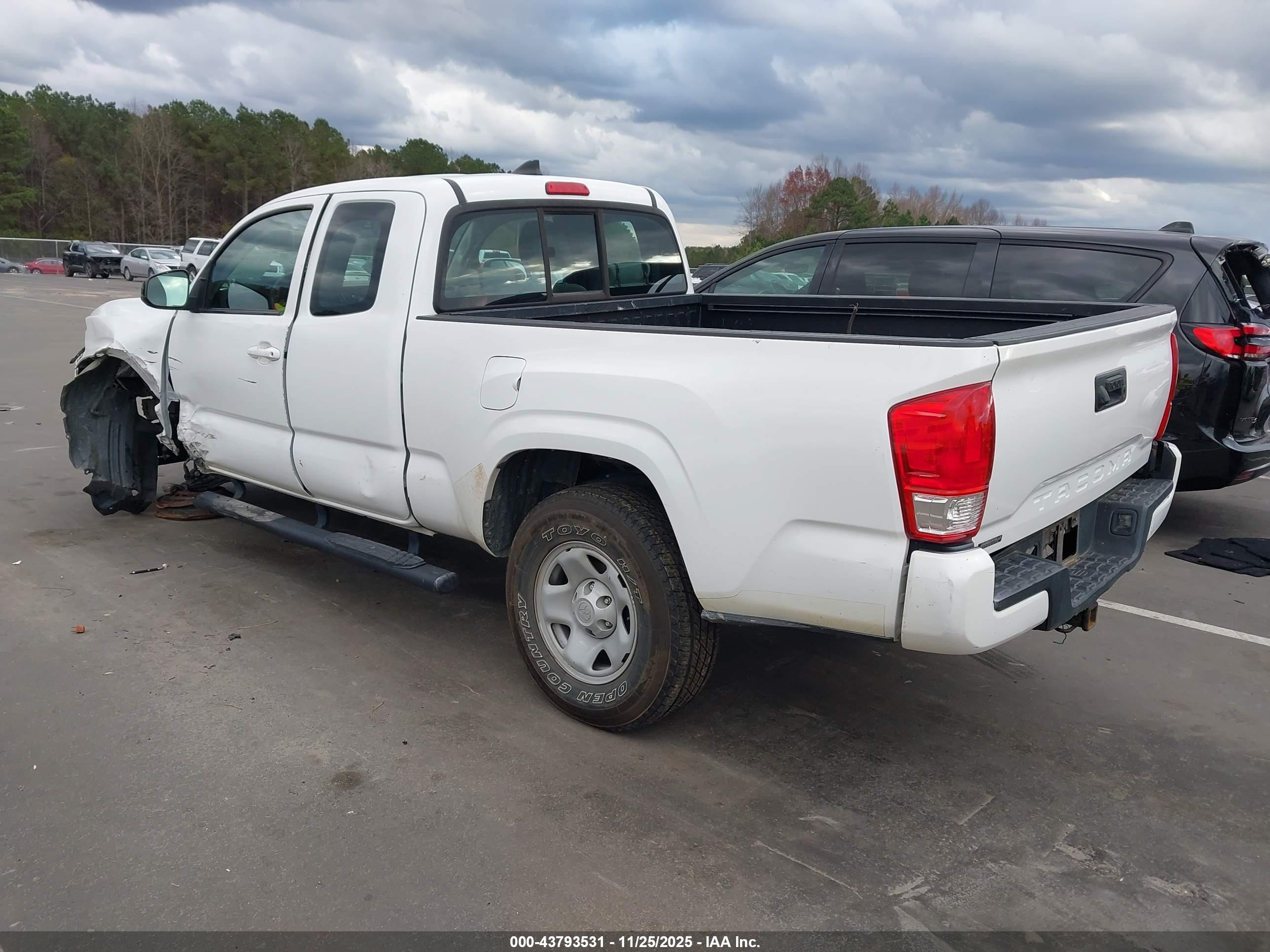 TOYOTA TACOMA image 3