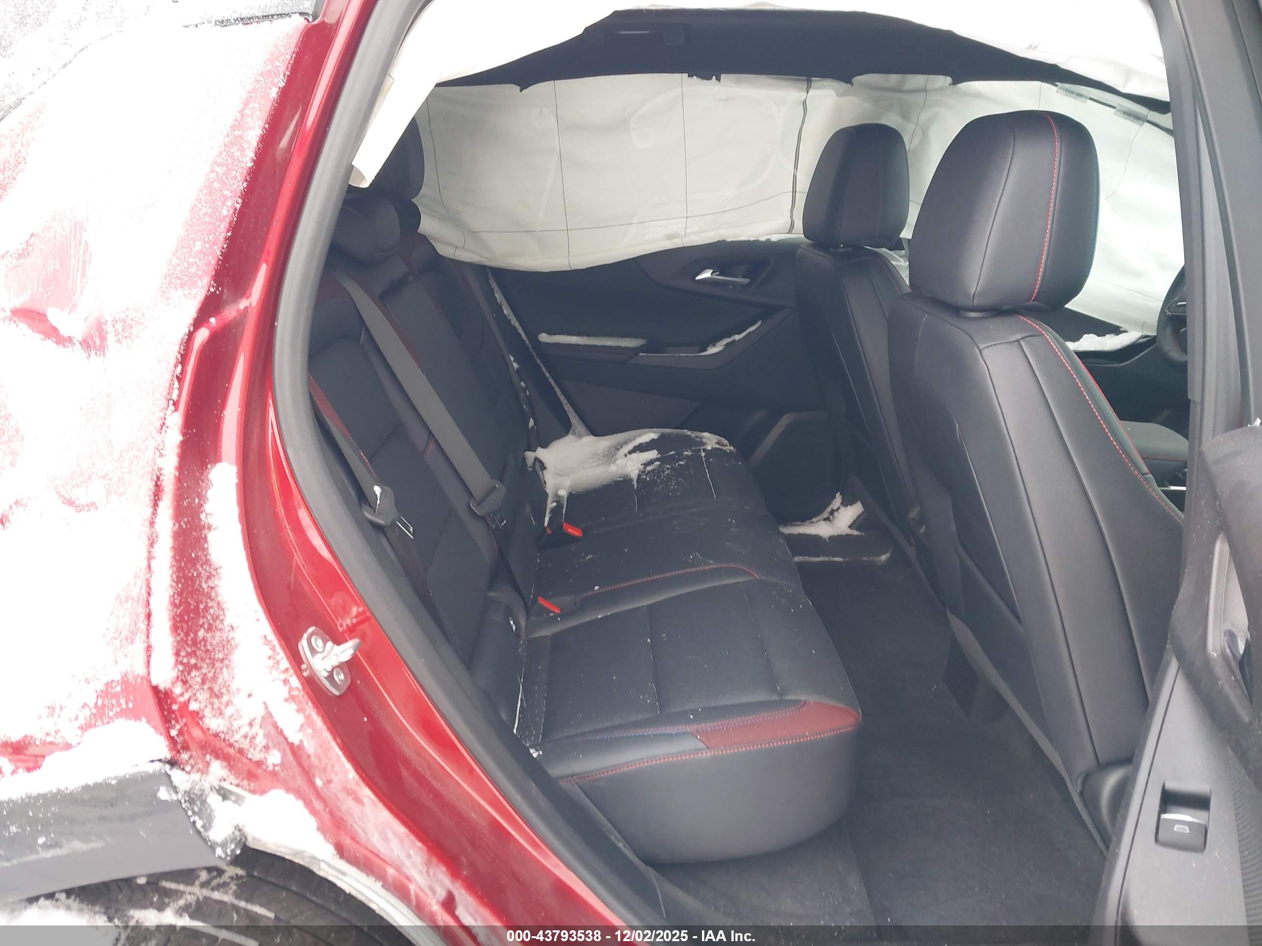 CHEVROLET EQUINOX image 8